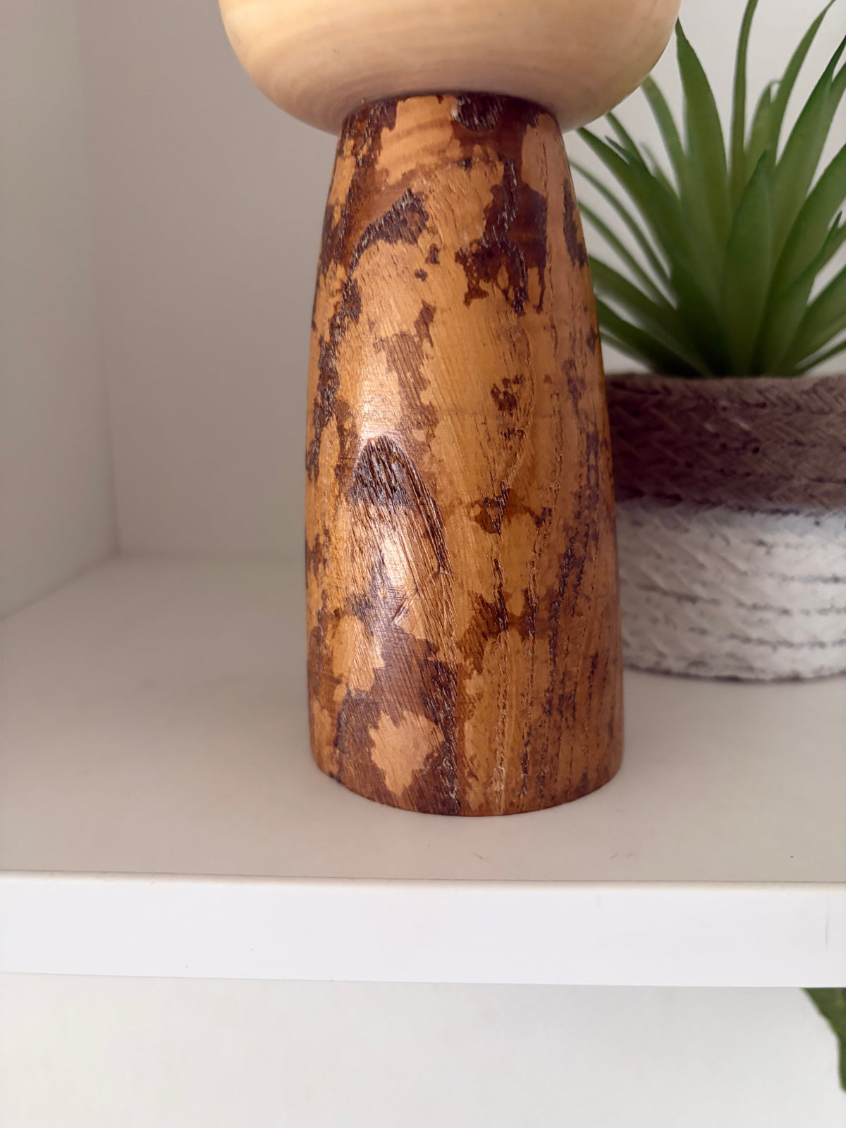 Rare vintage Sosaku kokeshi by Issetsu Kuribayashi (1924 - 2011)