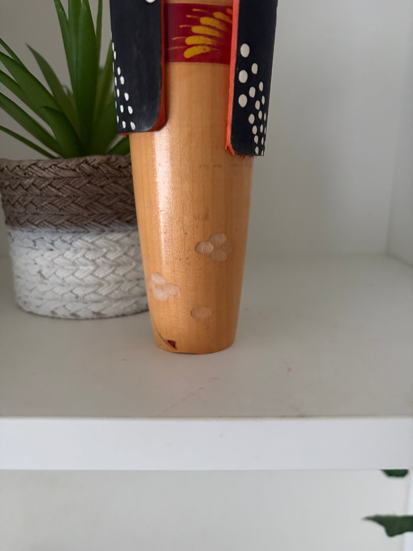 Elegant Vintage Sosaku kokeshi