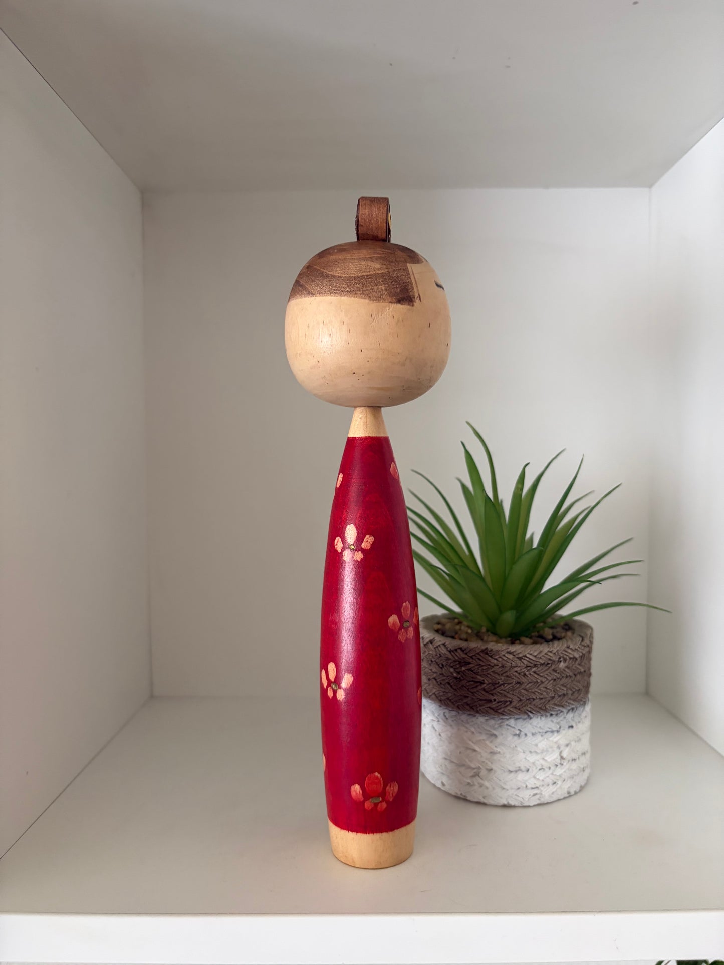 Rare vintage Sosaku kokeshi by Takahashi Hashime (1918-2002)