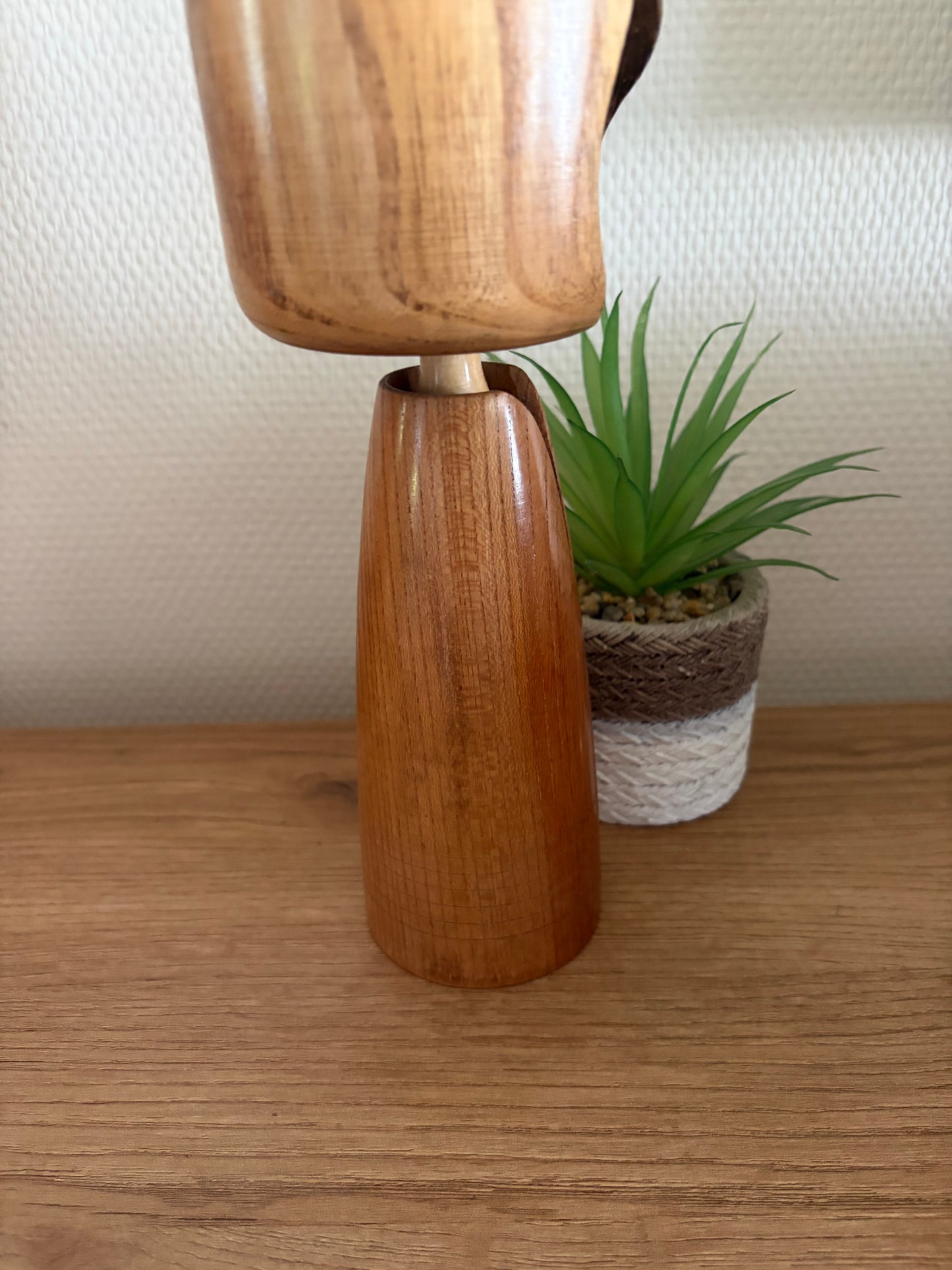 Exclusive Sosaku kokeshi by Shido Shozan (1932-1995)