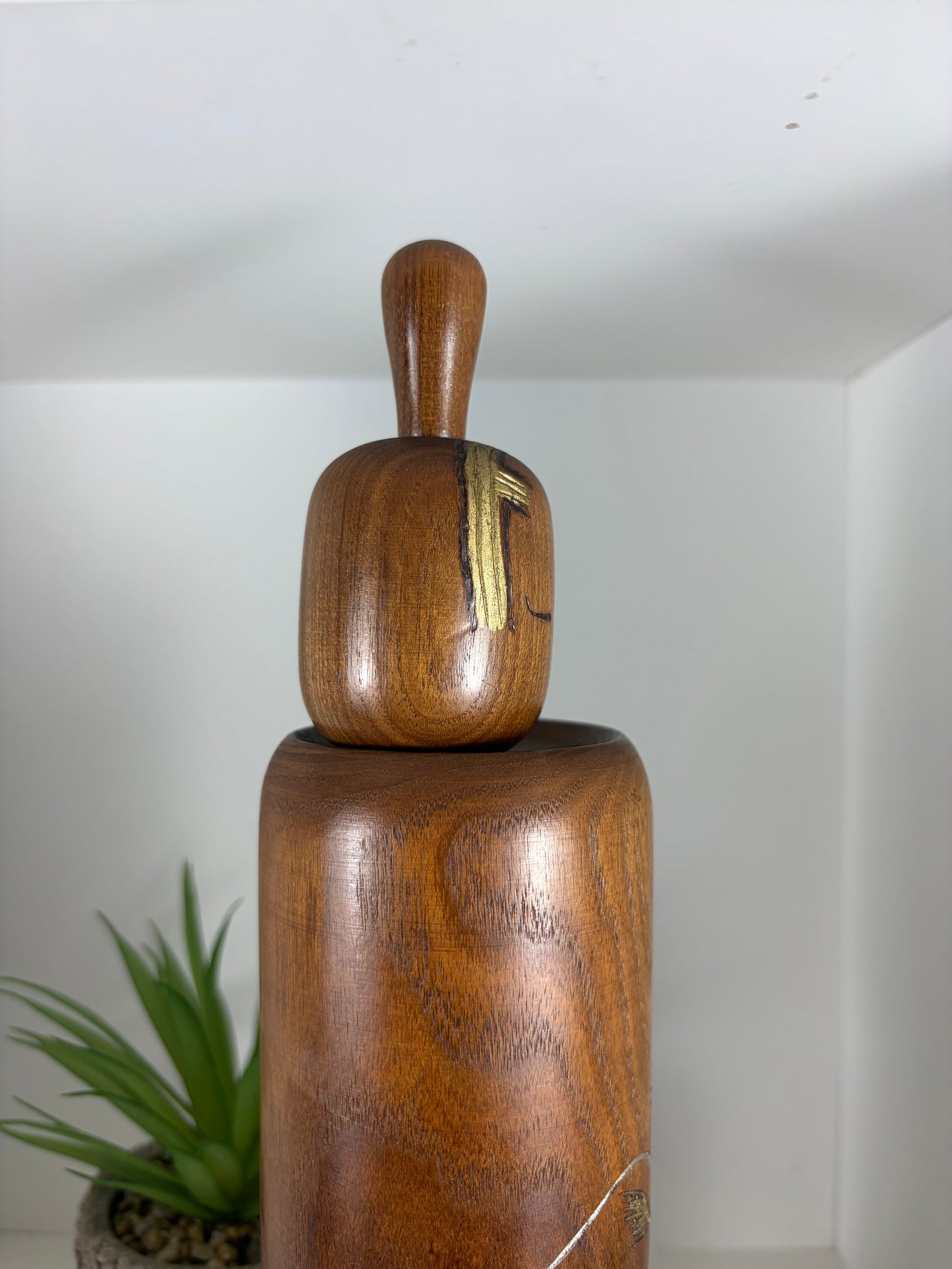 Exclusive Vintage Creative Kokeshi By Aida Seiho (Harumine)(1926-1998) - With plate