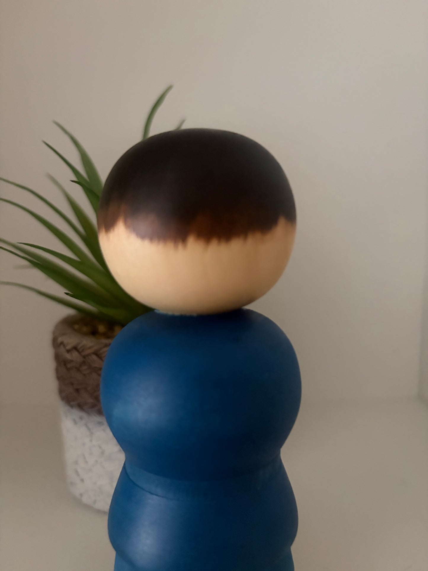 Vintage Sosaku kokeshi by Aoki Ryoka (1931-)