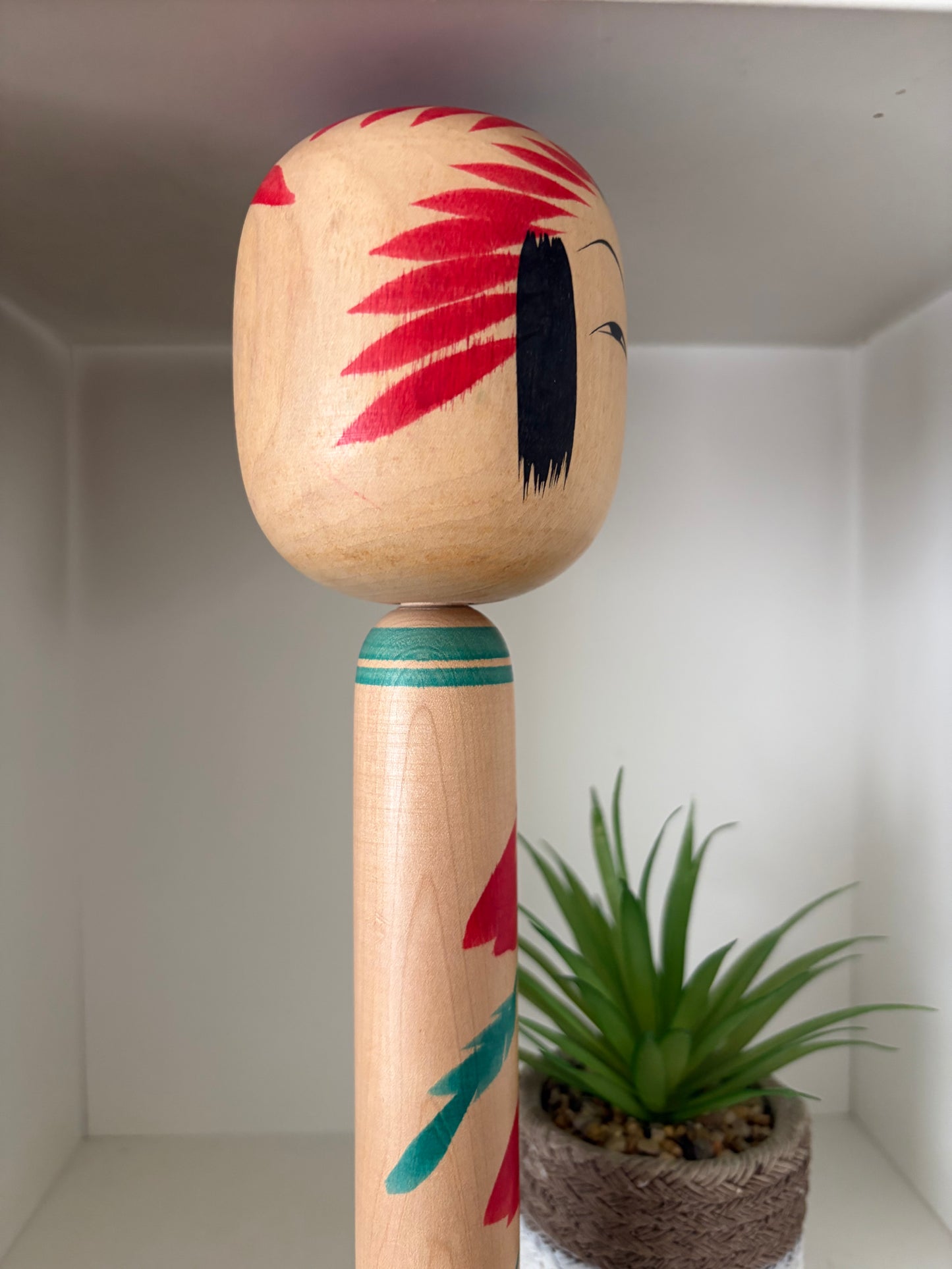 Lovely vintage traditional Togatta kokeshi by Asakura Kinu