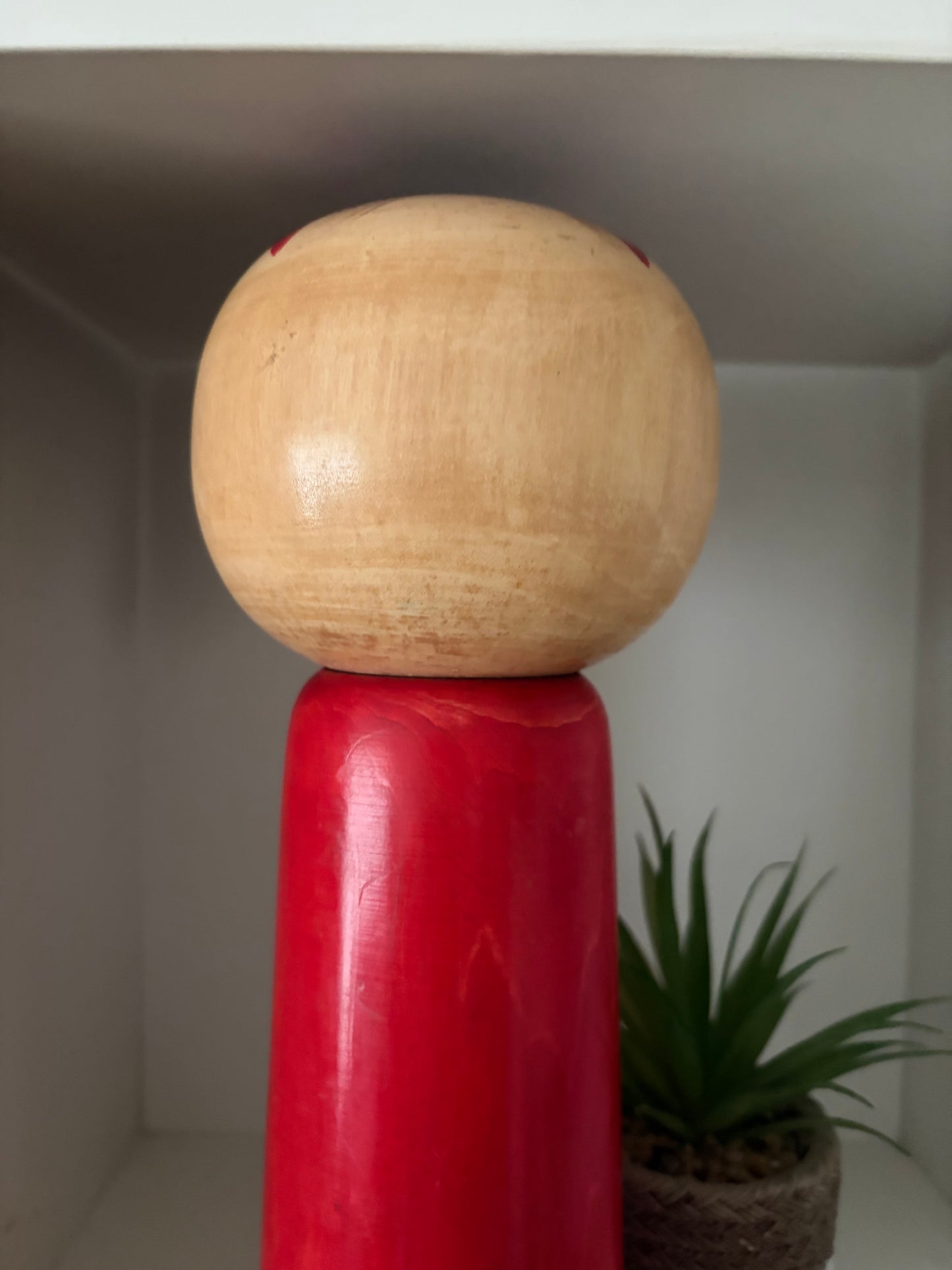 vintage kokeshi by Usuki Hakuho