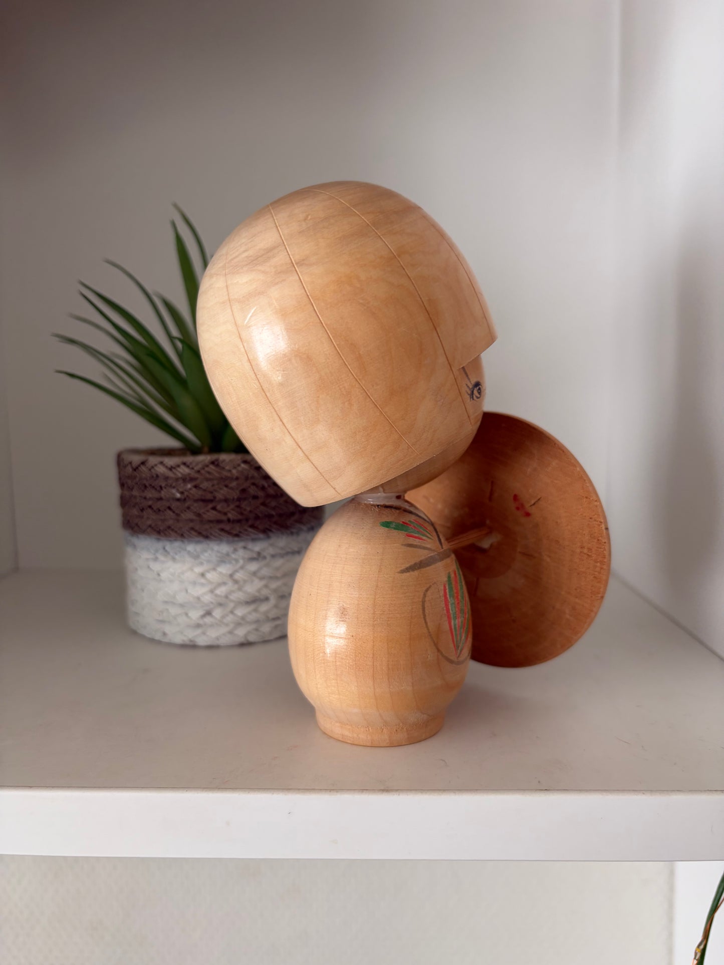 Cute vintage Sosaku kokeshi by Waichi with umbrella