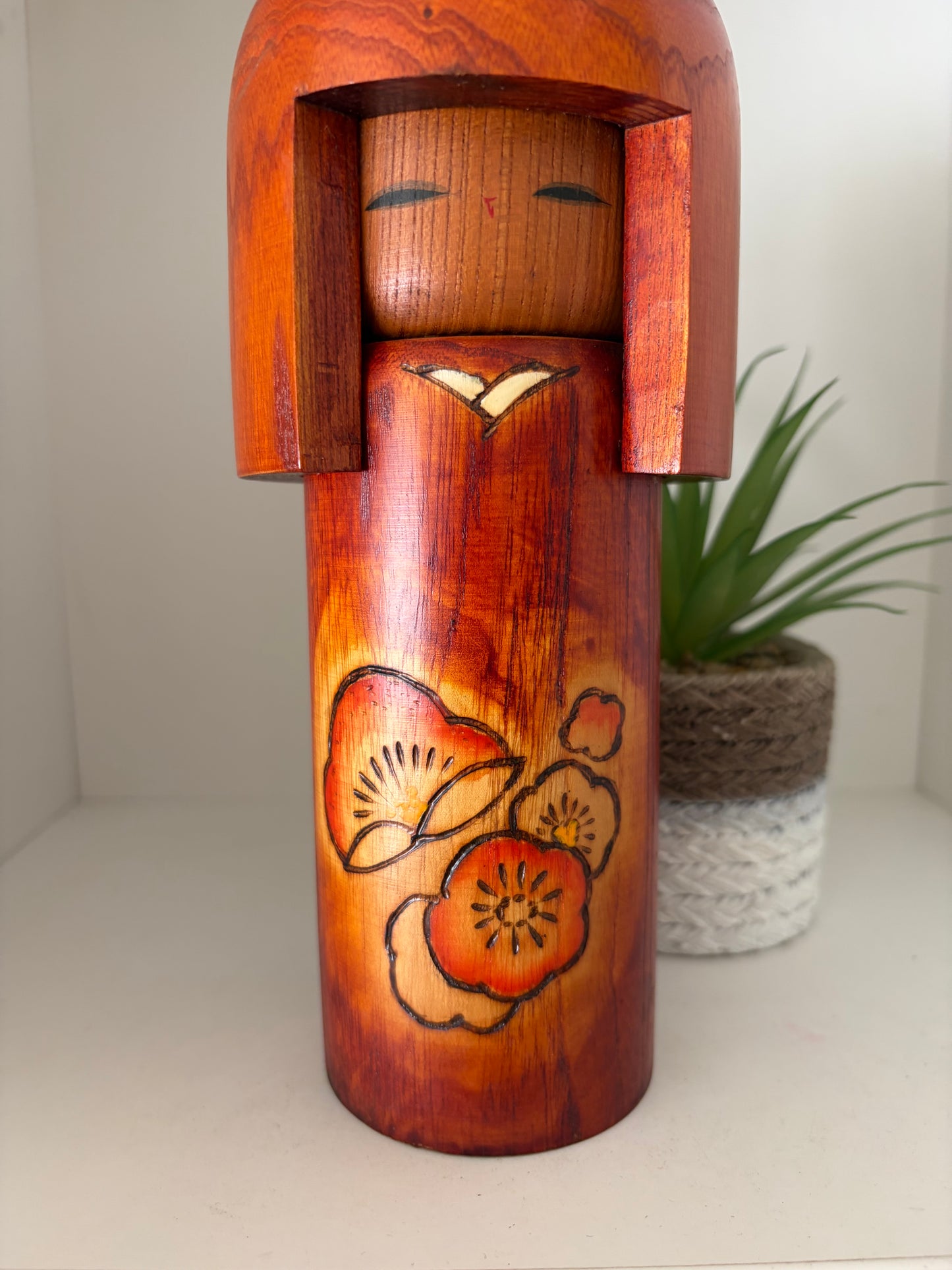 Realy beautiful vintage Sosaku kokeshi by Katsuyuki
