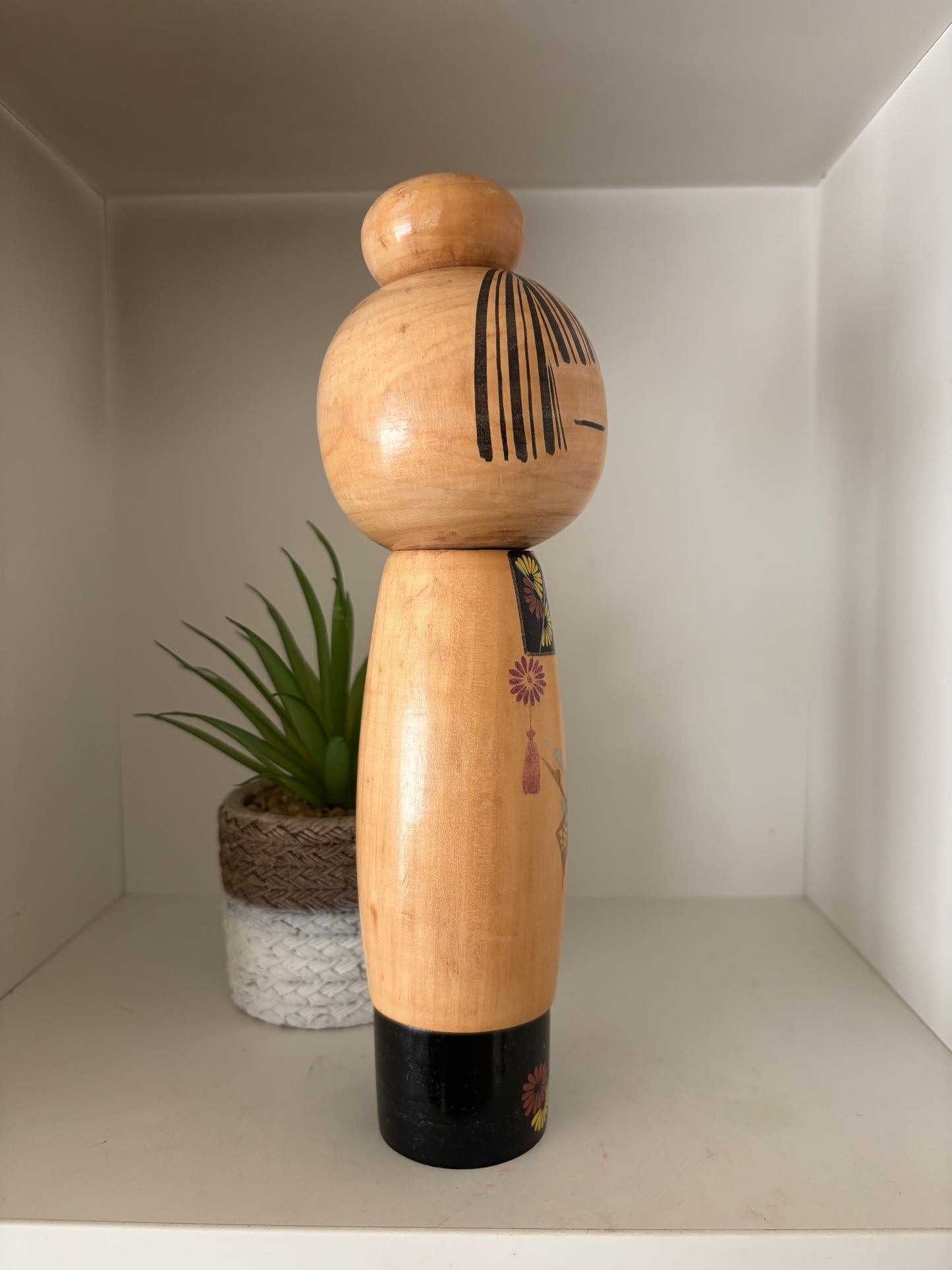 Vintage Sosaku kokeshi by Sato Suigai (1920-)