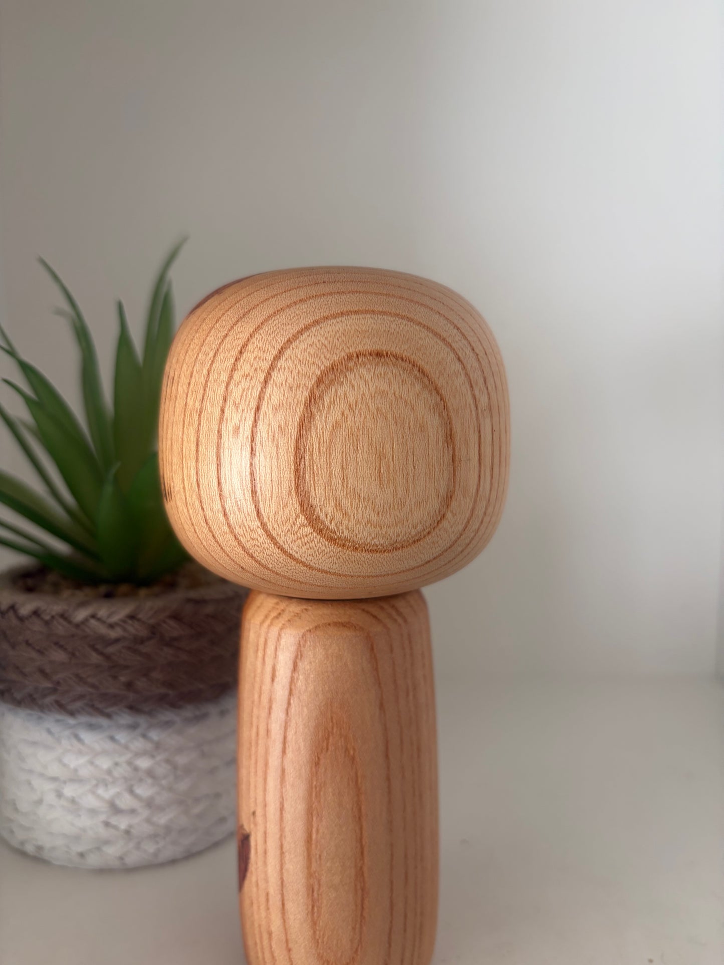 Vintage Sosaku kokeshi by Isamu Yamakawa (1928-)