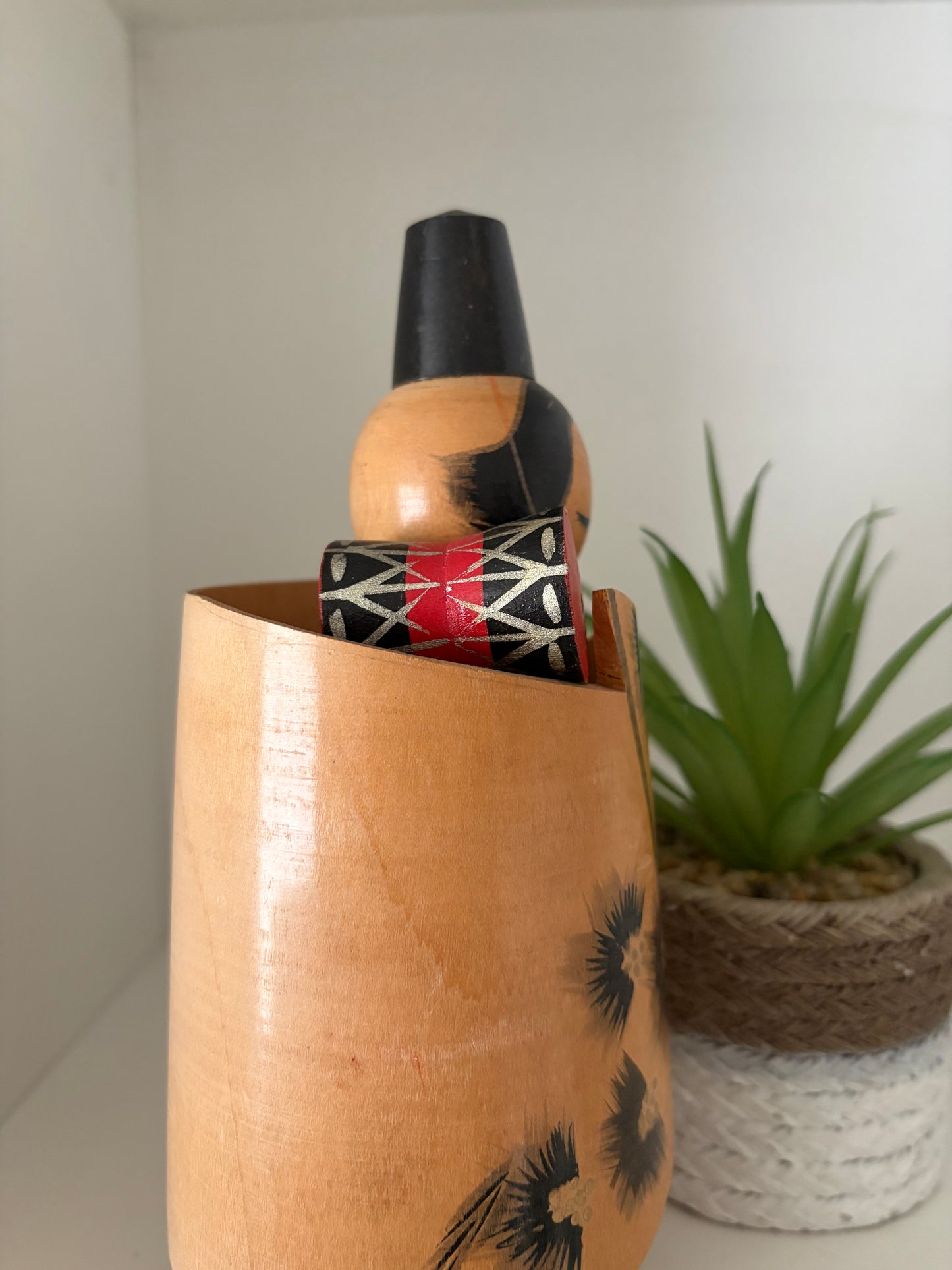 Vintage Sosaku kokeshi by Hajime with drum