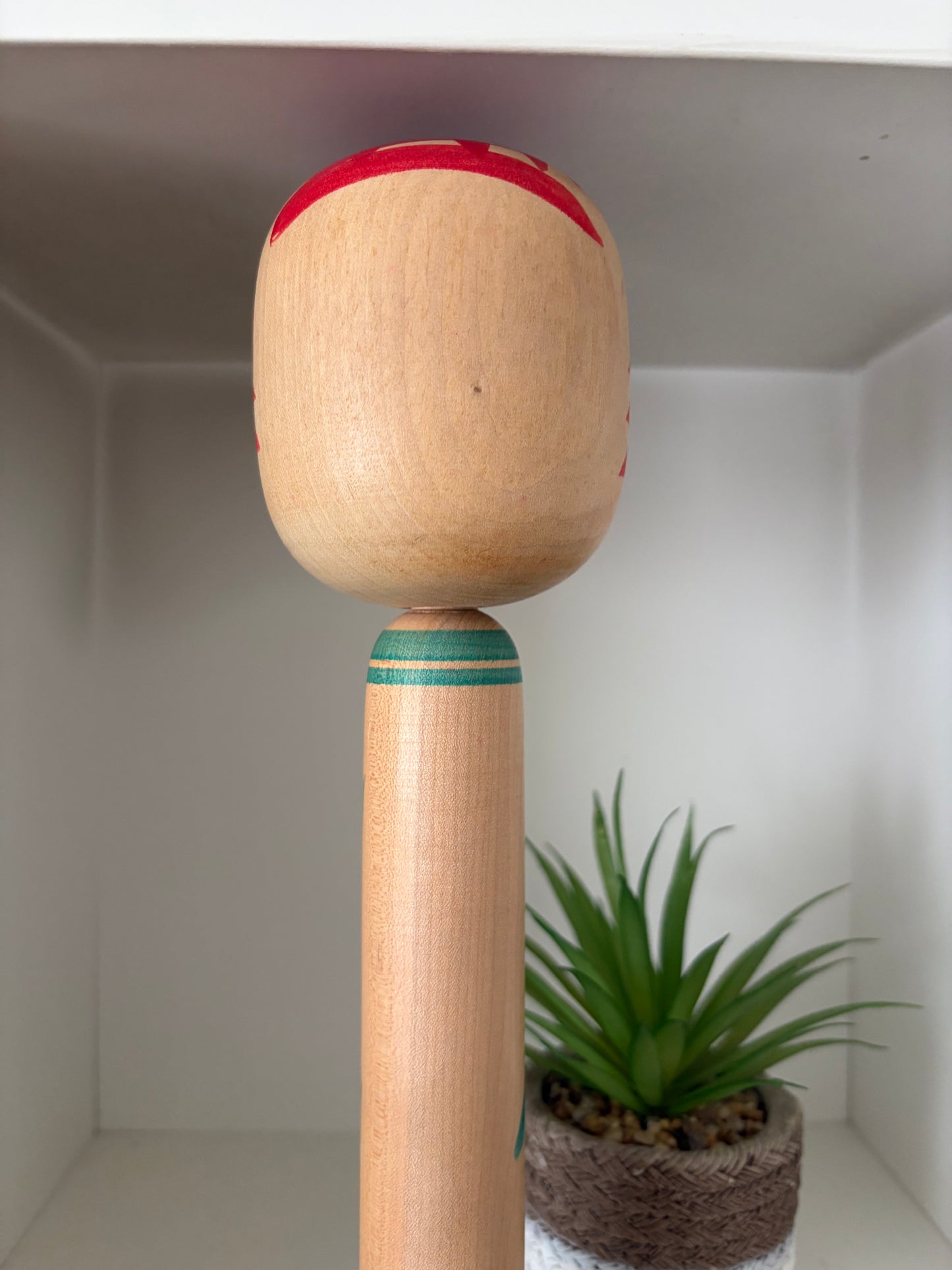 Lovely vintage traditional Togatta kokeshi by Asakura Kinu