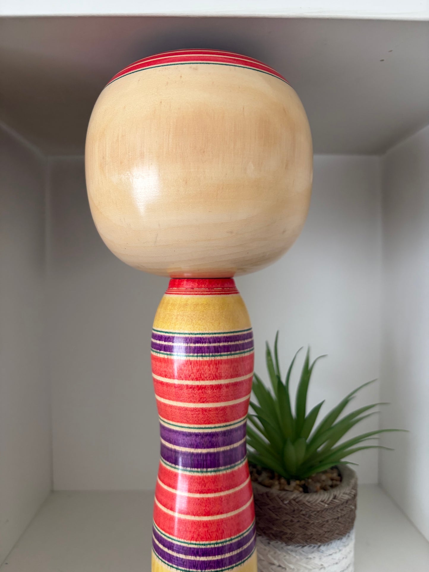 Rare vintage traditional Yajiro kokeshi by Niiyama Toru - With rattle inside the head