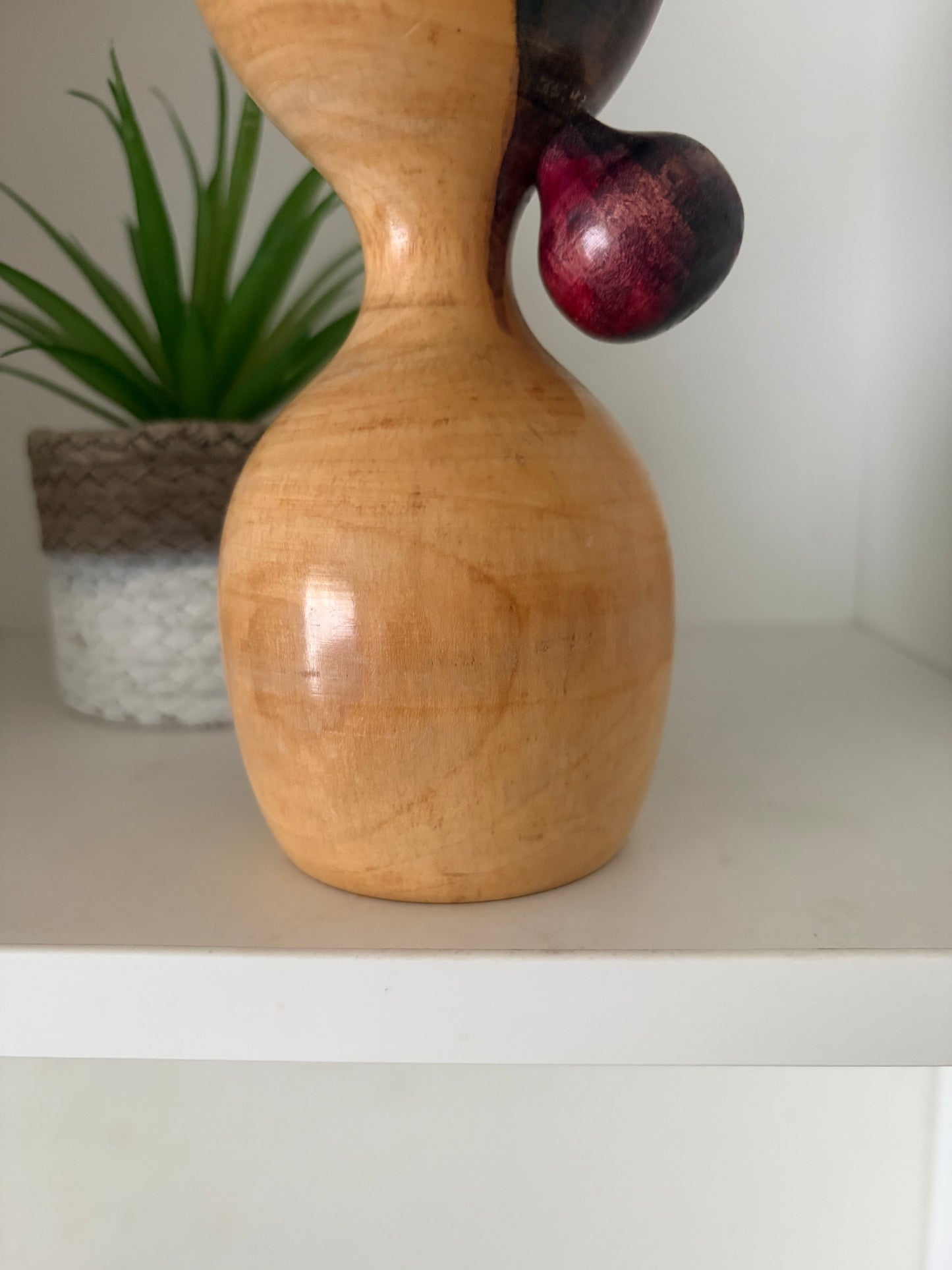 Exclusive Sosaku kokeshi by Tanaka Harumasa (1916-1966)