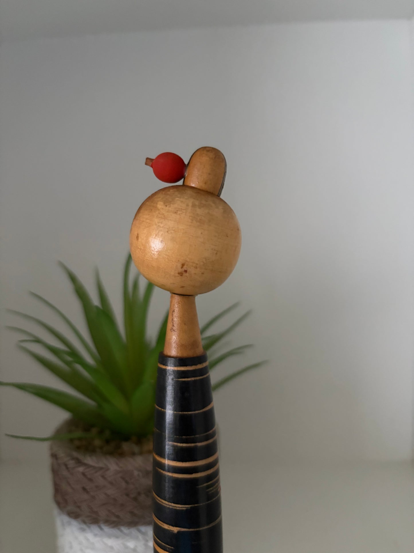 Vintage Sosaku kokeshi by Takanashi Hanpuushi
