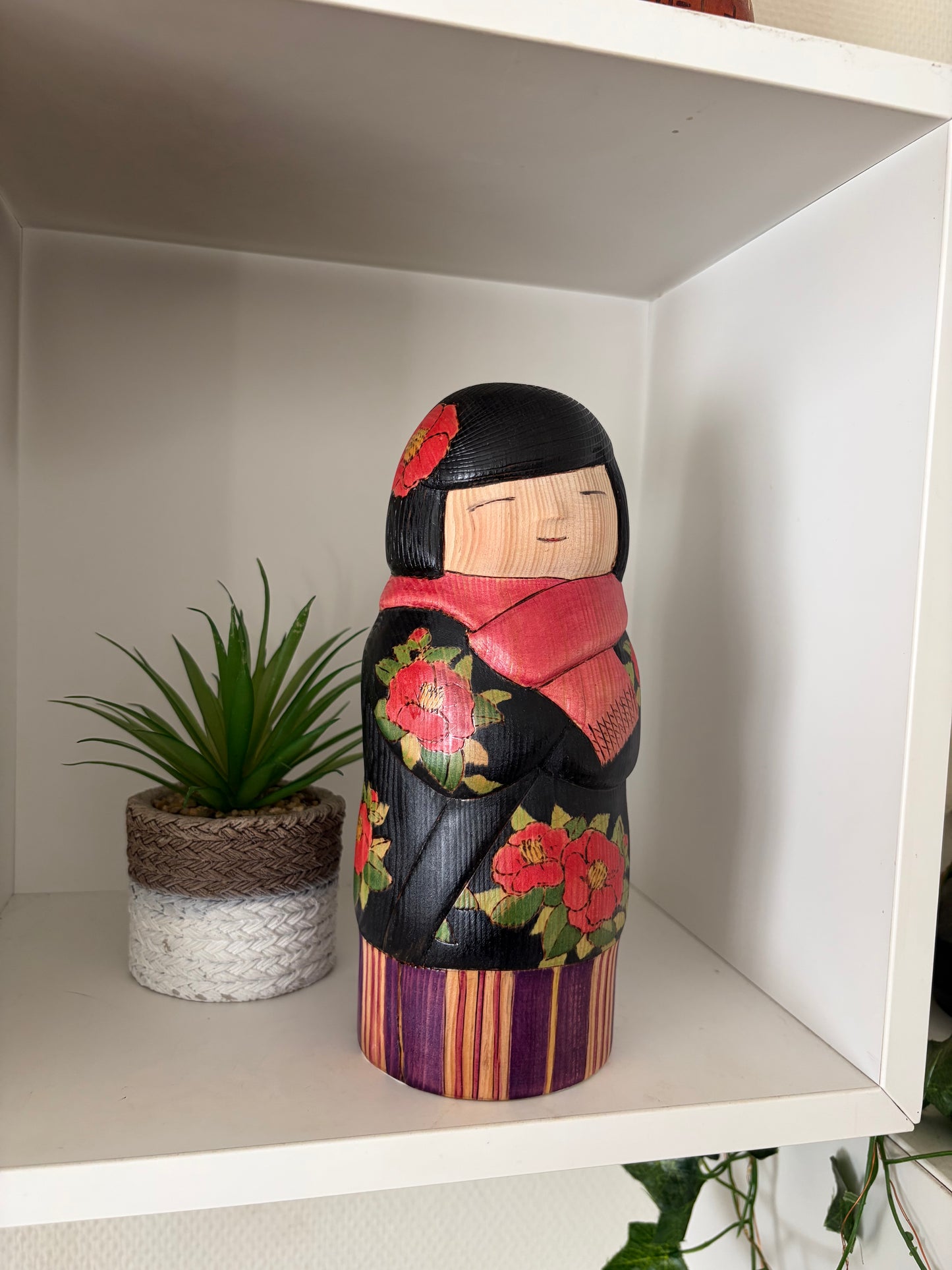 Unique Modern Sosaku kokeshi by Yuko Yamazaki - With box