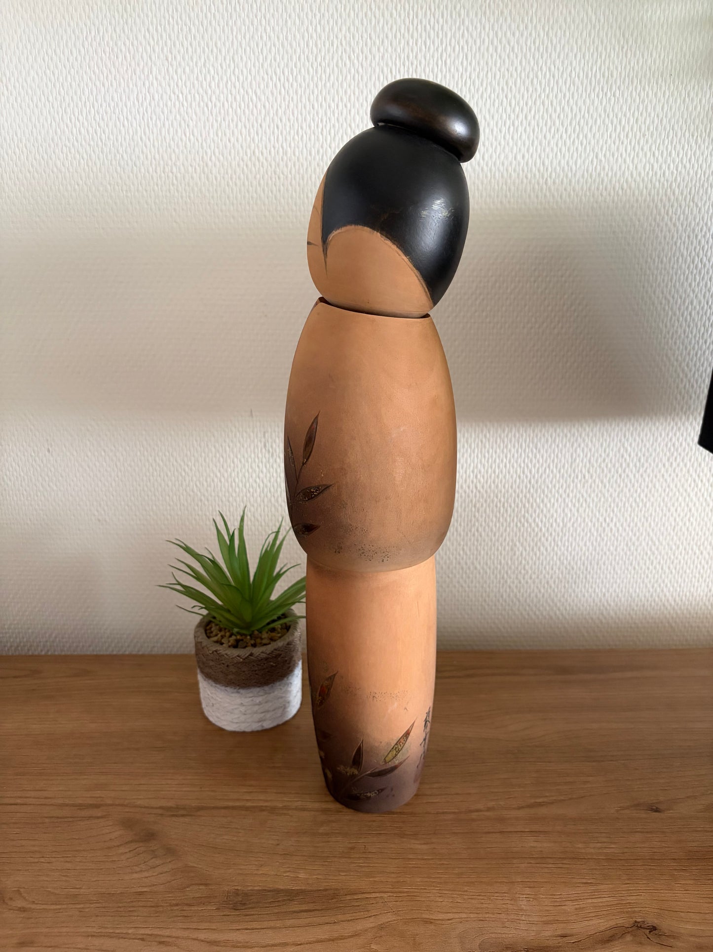 Exclusive vintage Sosaku kokeshi by Aoki Ryoka (1931-)
