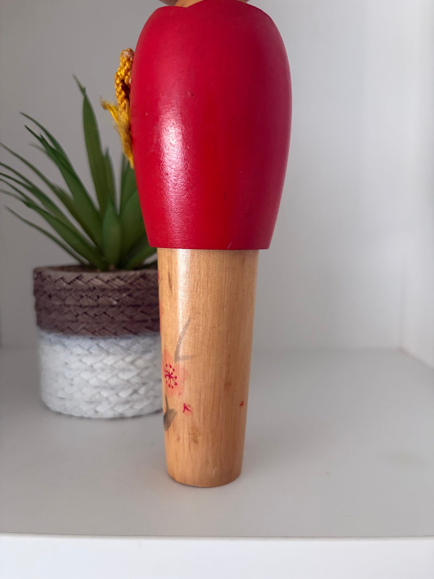 Vintage Sosaku kokeshi by Hajime Miyashita (1940-)