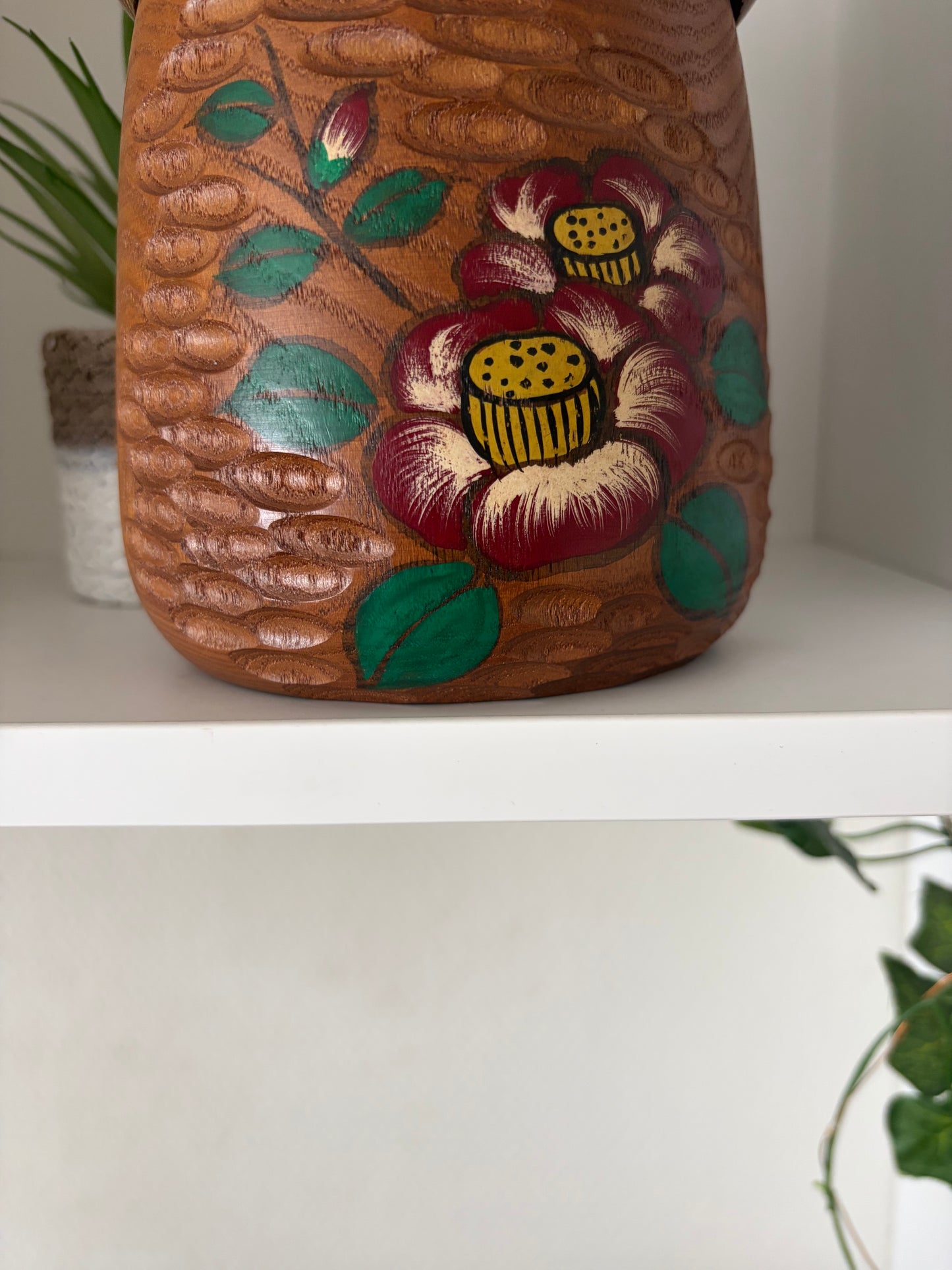 Rare vintage Sosaku kokeshi by Aida Seiho (Harumine) (1926-1998)