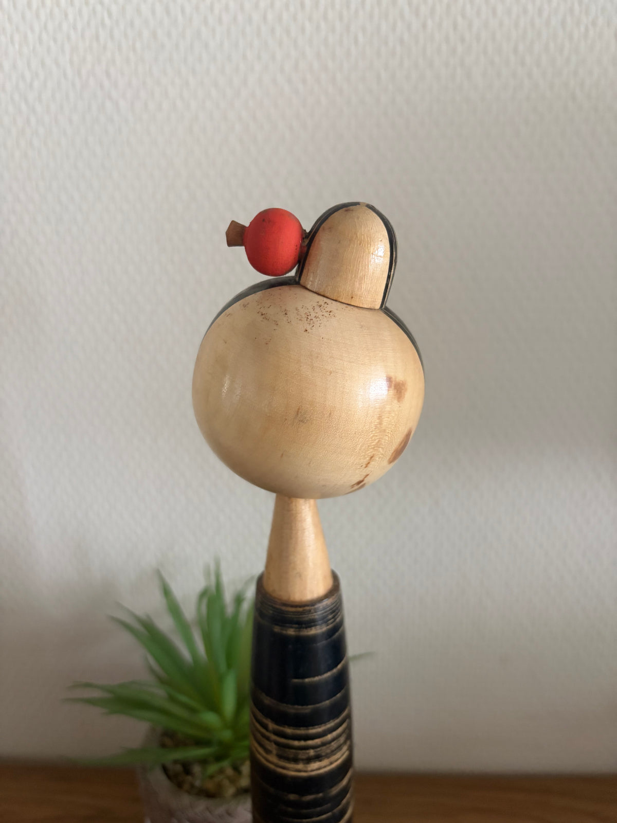 Rare Vintage Sosaku kokeshi by Takanashi Hanpuushi