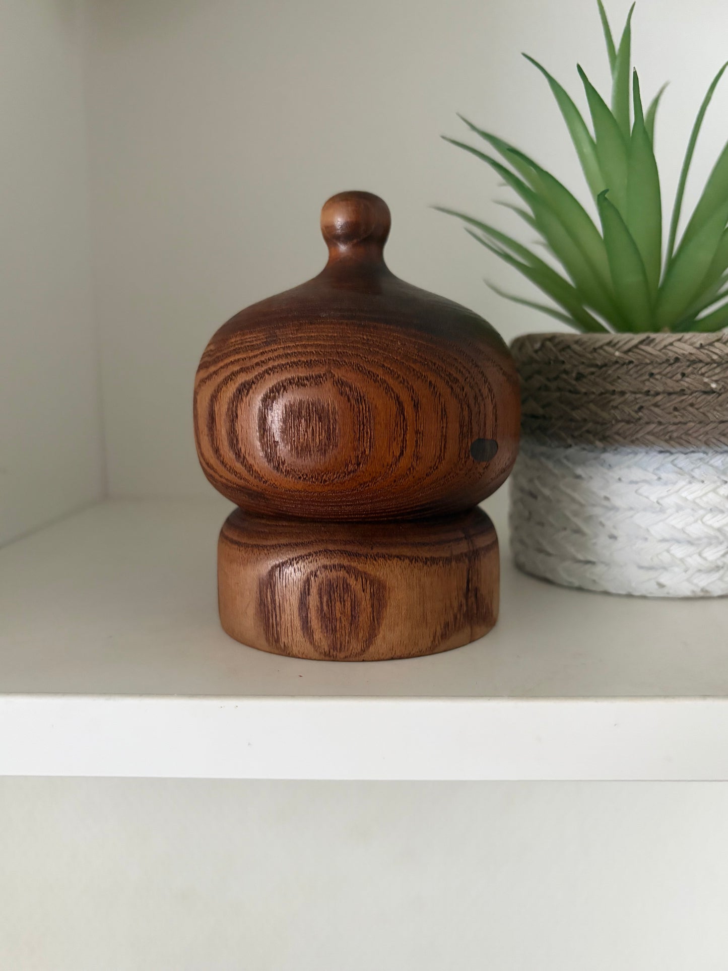 Rare creative kokeshi by Hideo Ishihara (1925-1999)