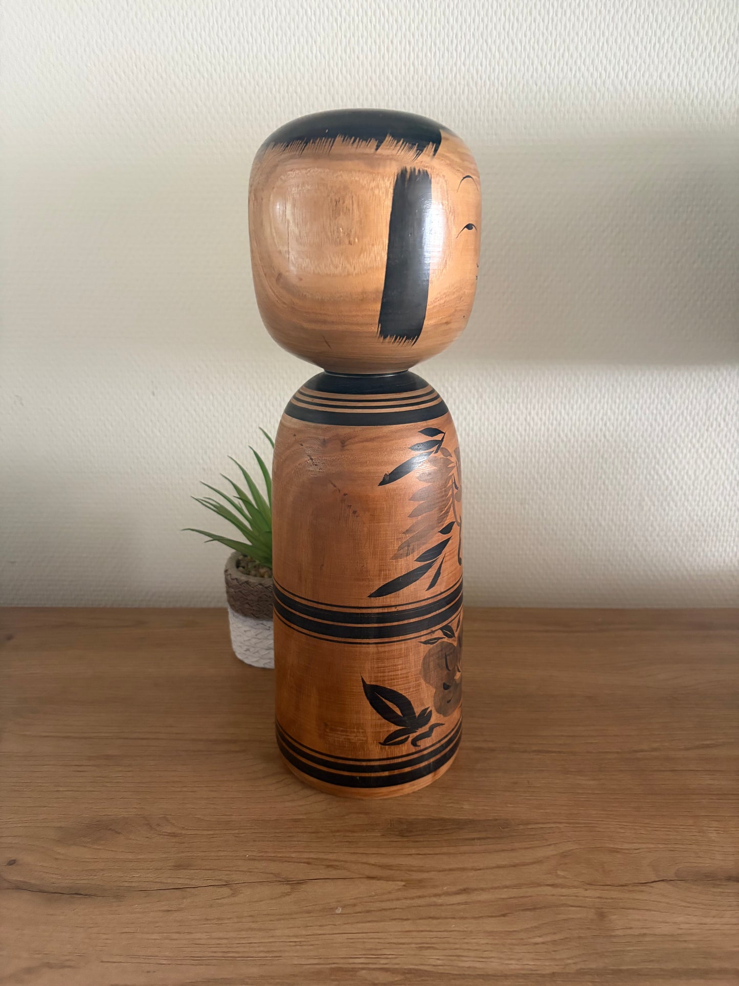 Big and heavy vintage Monochrome Togatta kokeshi by Sato Tadashi