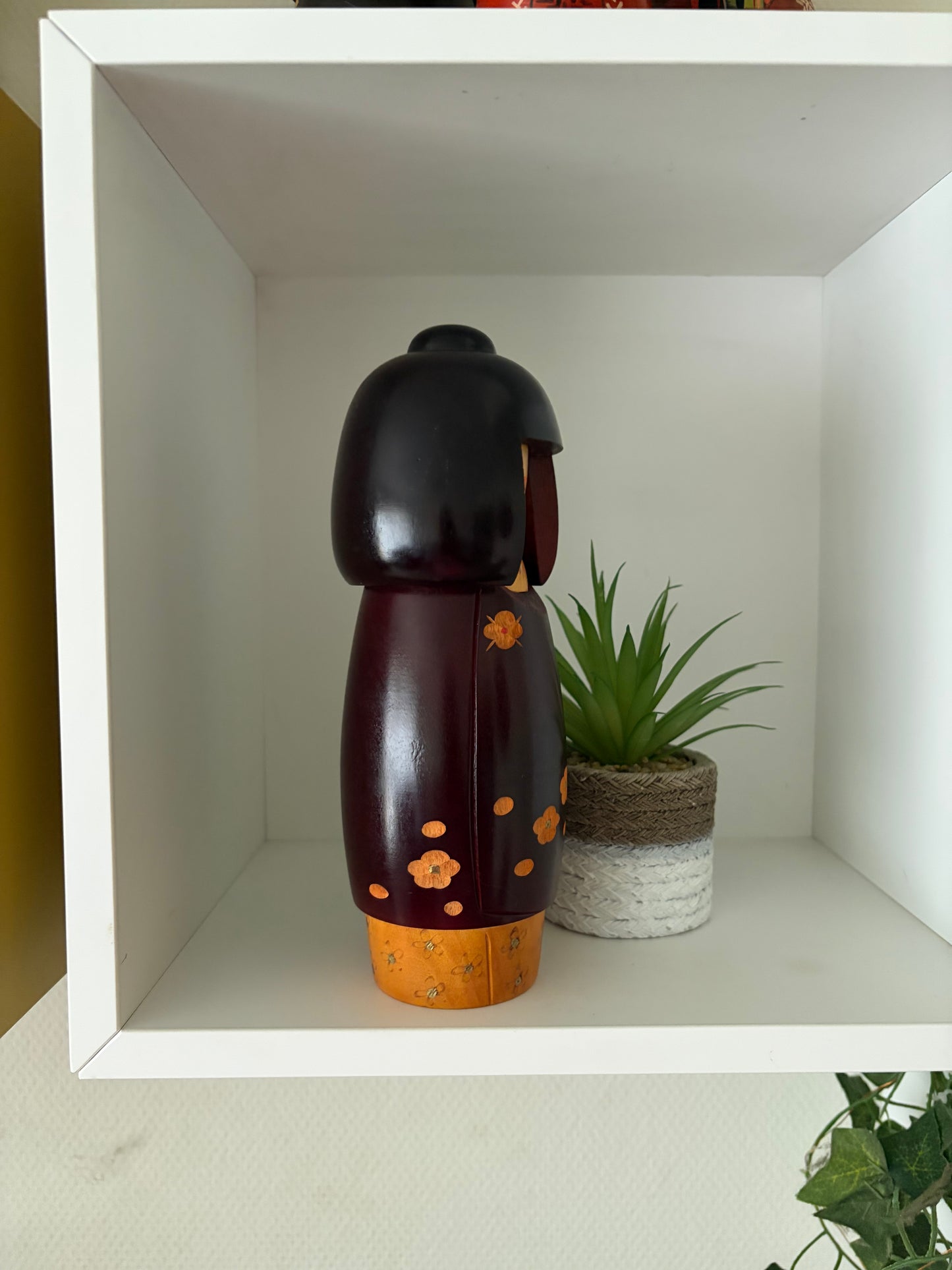 Rare Vintage Sosaku kokeshi by Aoki Ryoka (1931-)