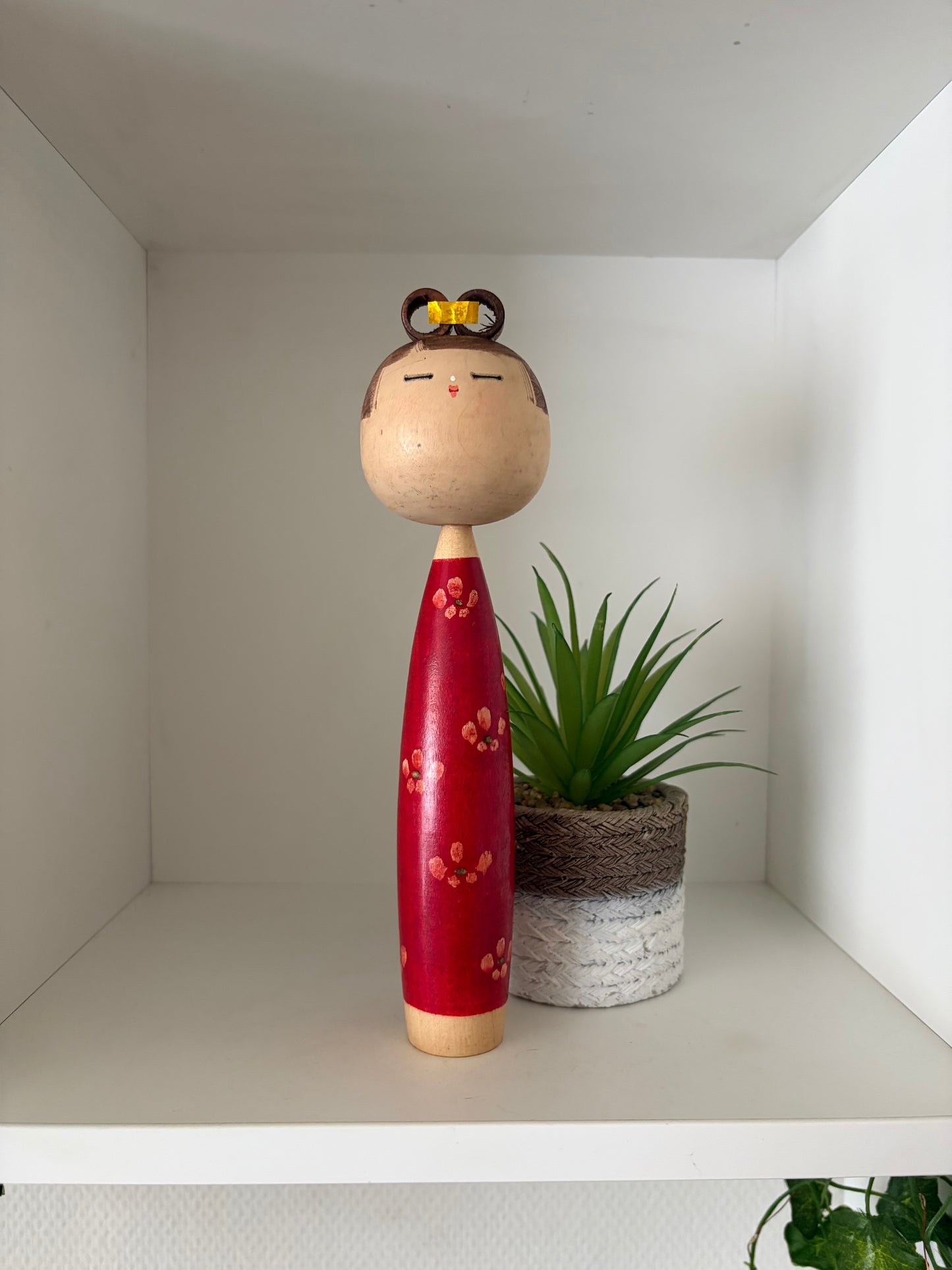 Rare vintage Sosaku kokeshi by Takahashi Hashime (1918-2002)