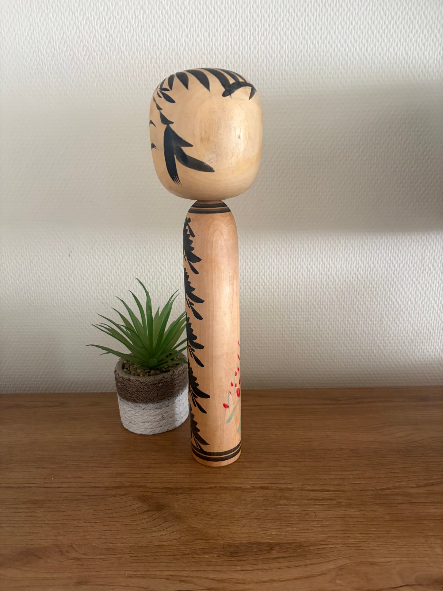 Vintage Monochrome Togatta kokeshi by Sato Fumio