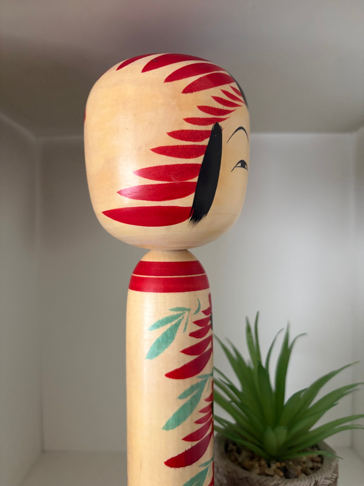 Vintage traditional Togatta kokeshi by Sakuta Takashi