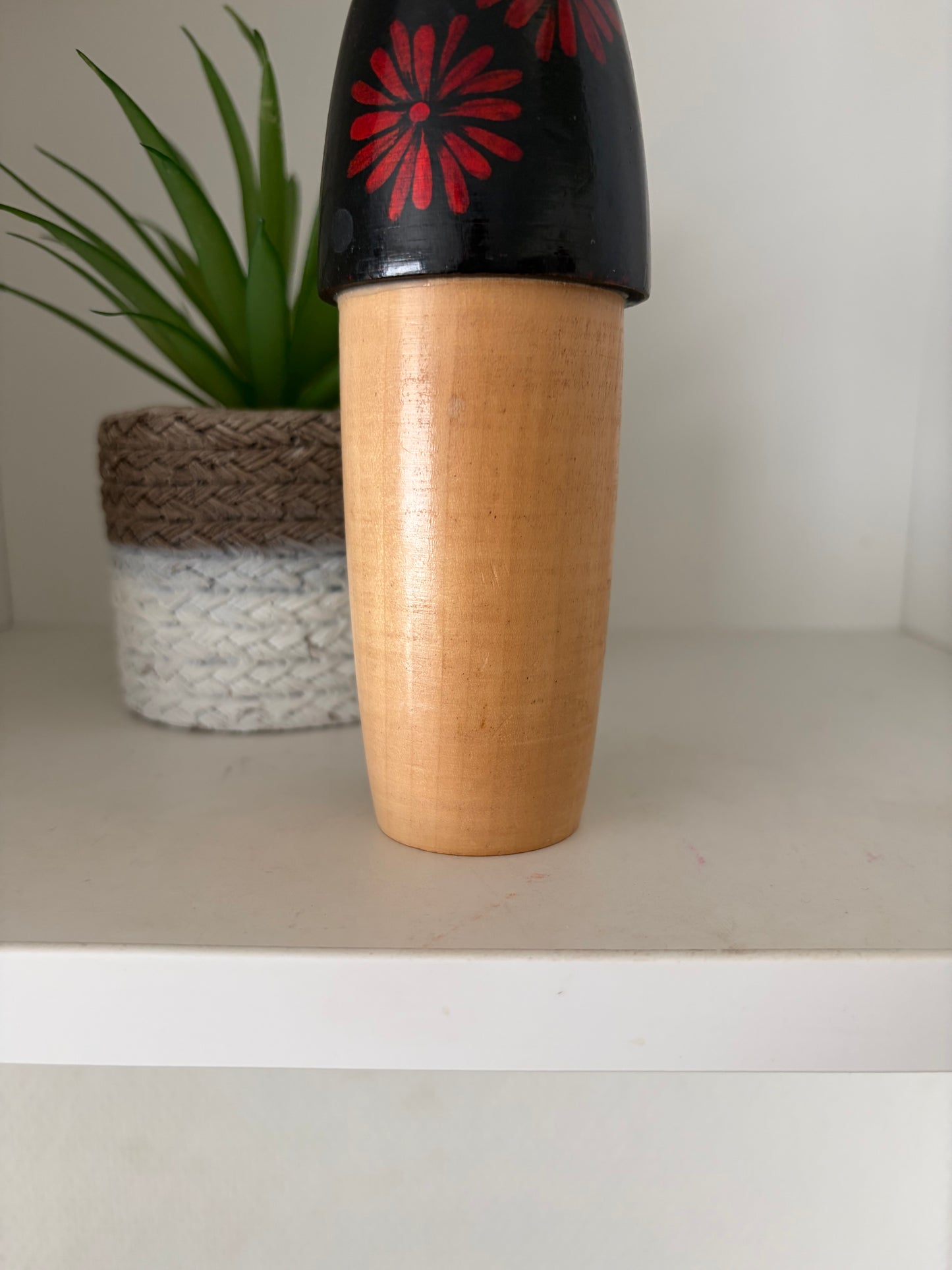 Lovely vintage Sosaku kokeshi by Fujiko
