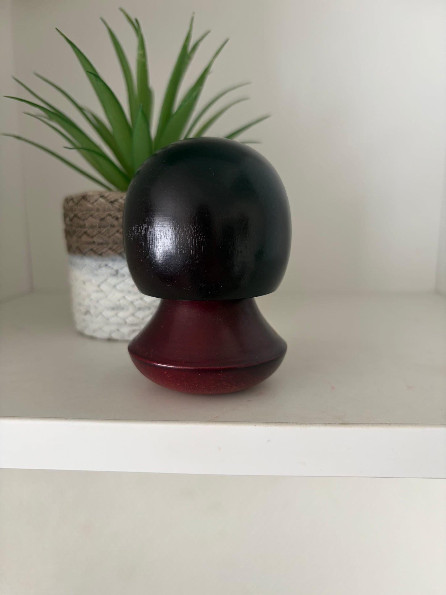 Vintage Sosaku kokeshi by Aoki Ryoka (1931-)