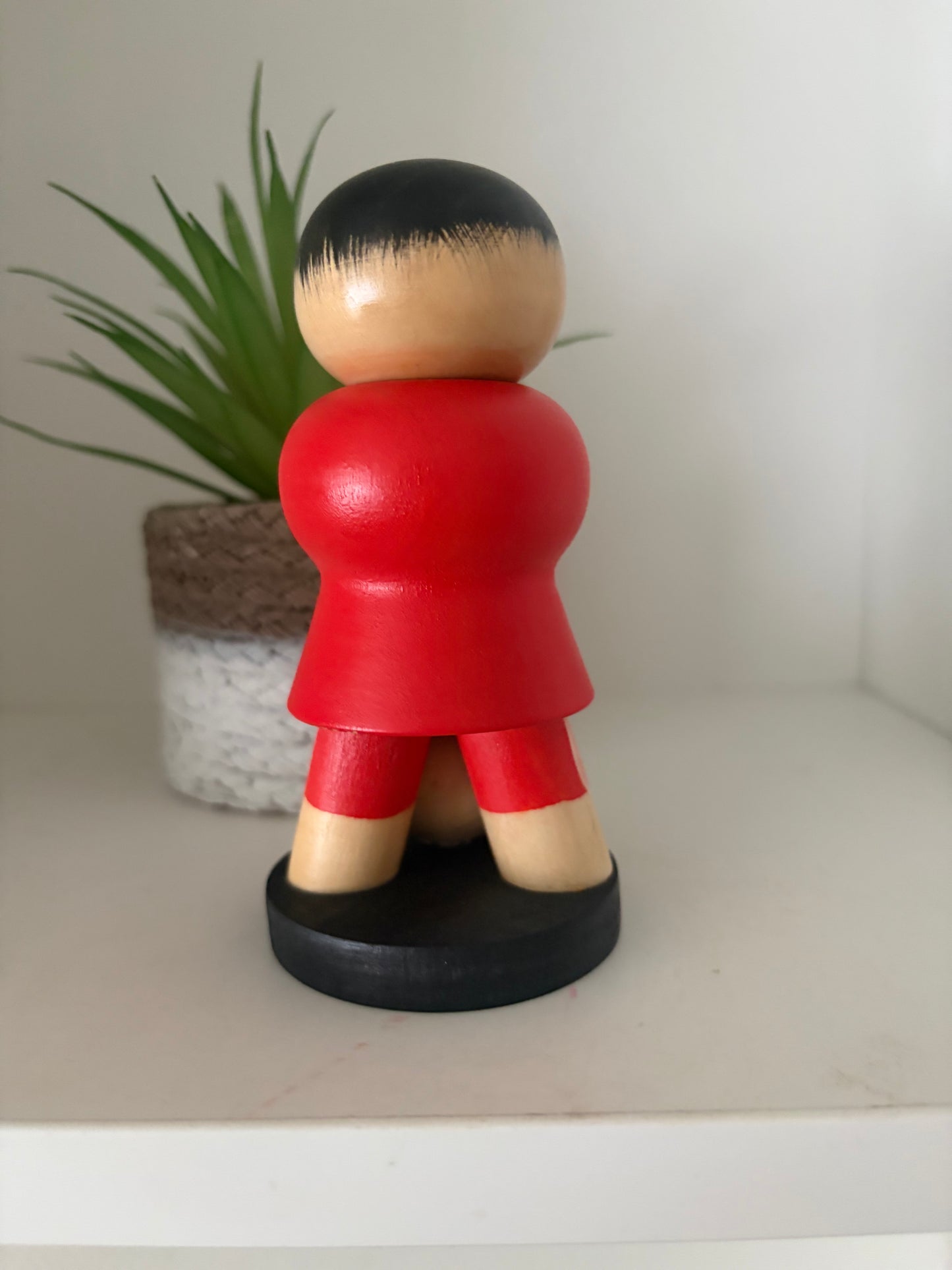 Vintage Sosaku kokeshi by Aoki Ryoka (1931-)
