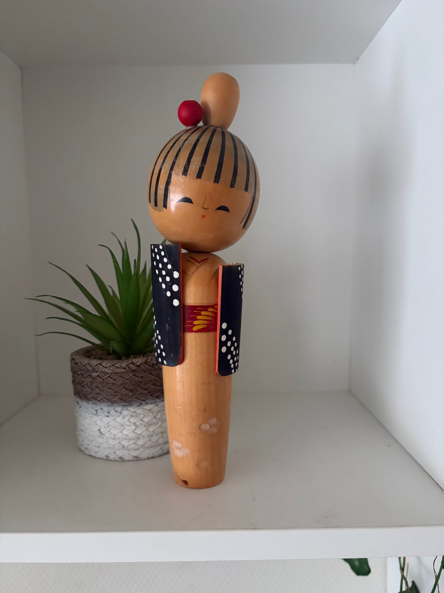 Elegant Vintage Sosaku kokeshi