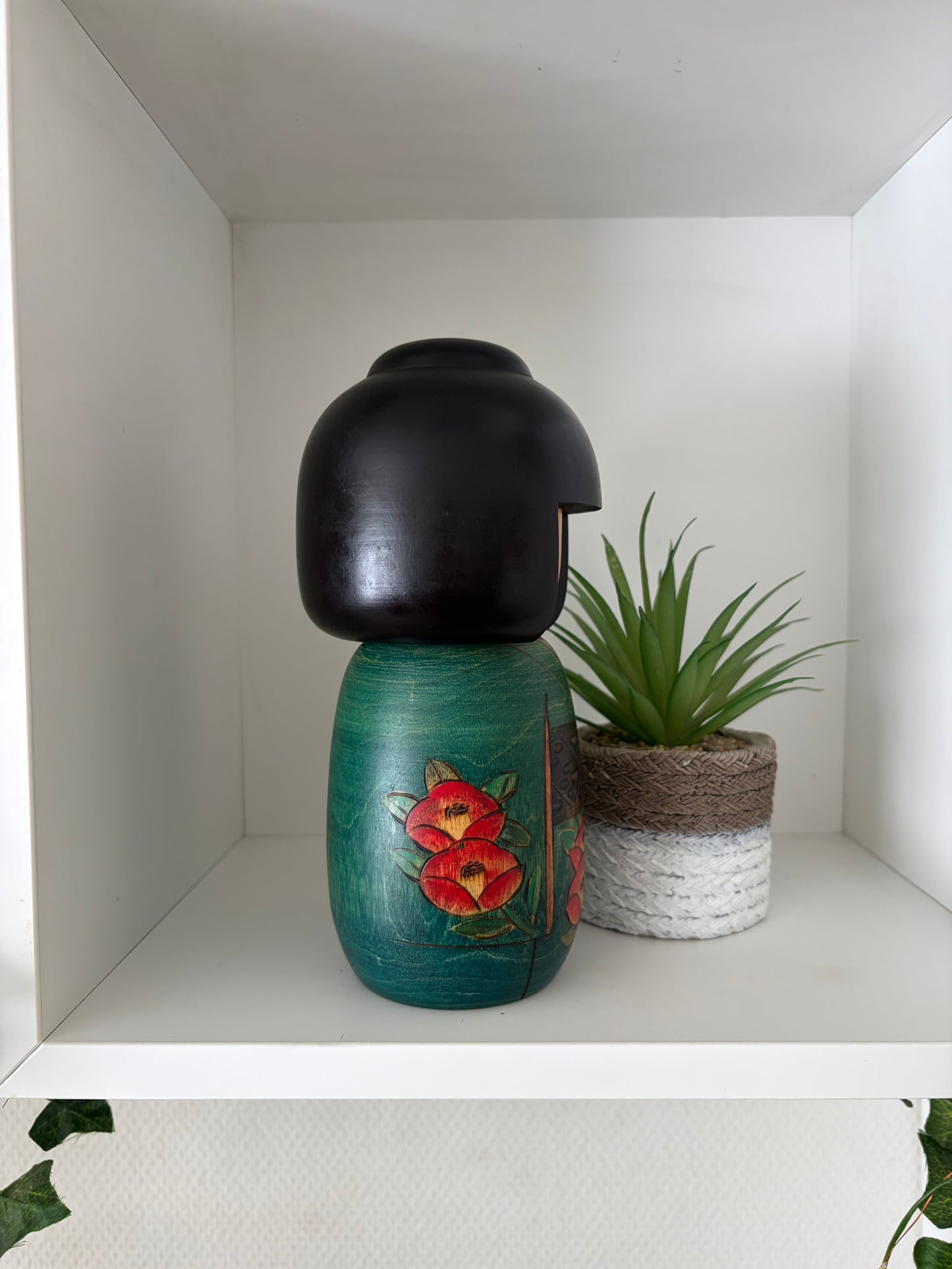 Vintage Sosaku Kokeshi made by Sato Suigai (1920-)
