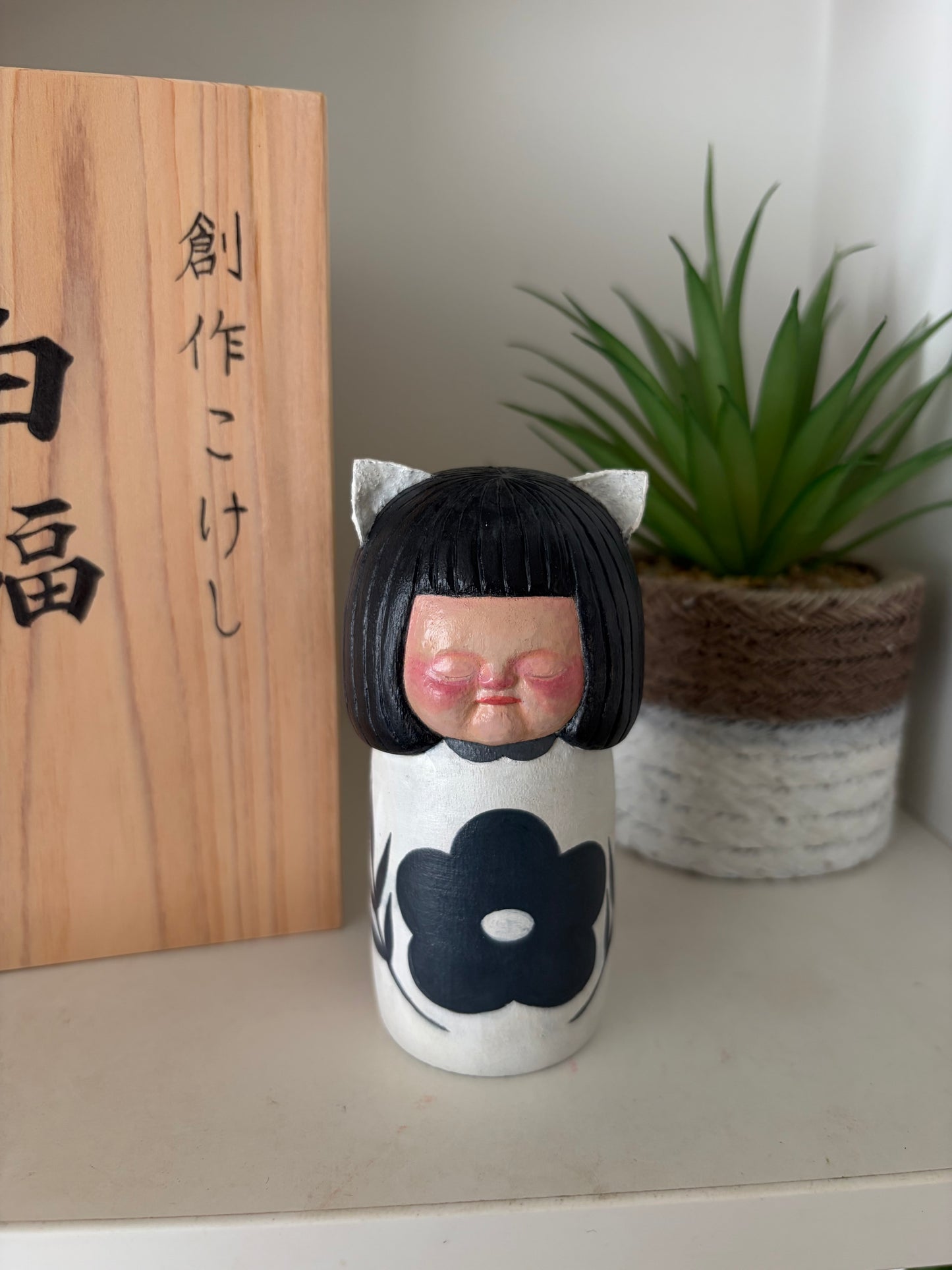 Exclusive one off a kind kokeshi by Nagisa Hirano!