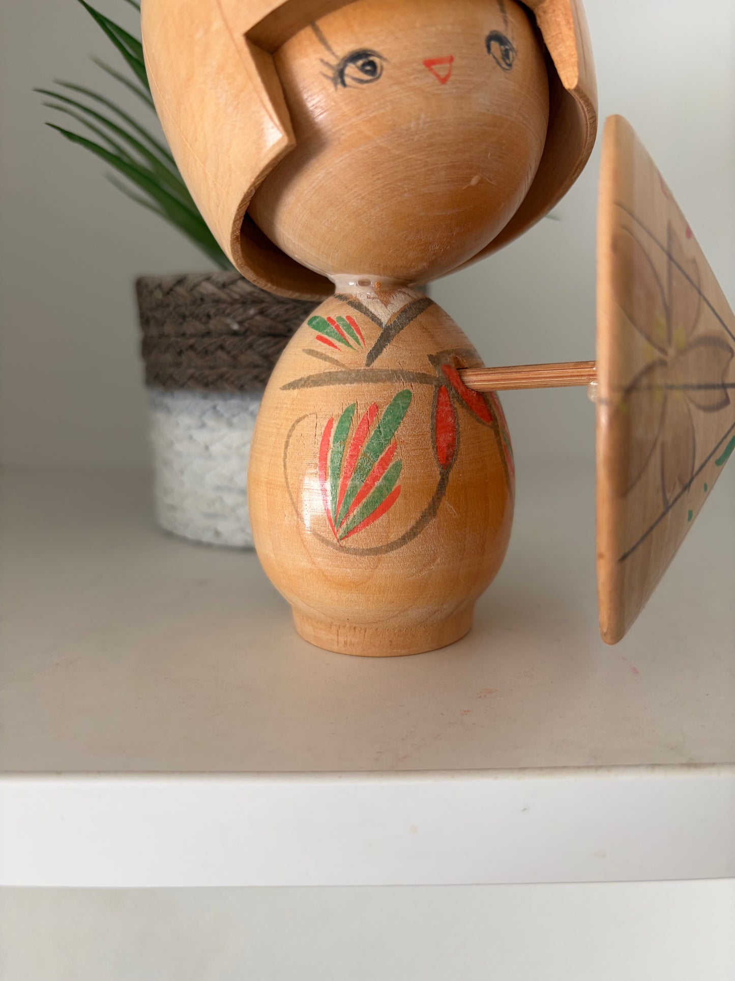 Cute vintage Sosaku kokeshi by Waichi with umbrella
