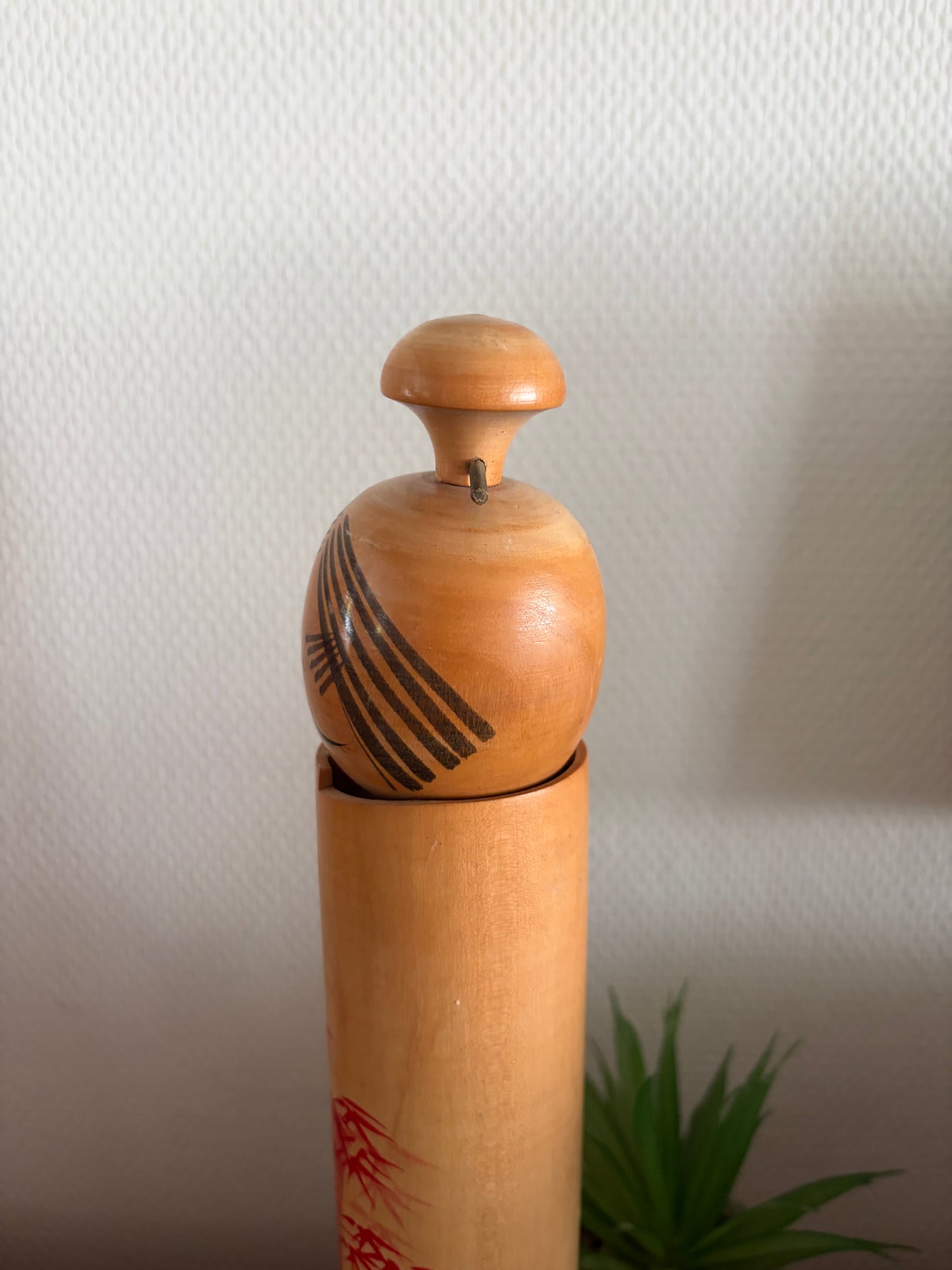 Vintage Sosaku kokeshi by Sato Suigai (1920-)