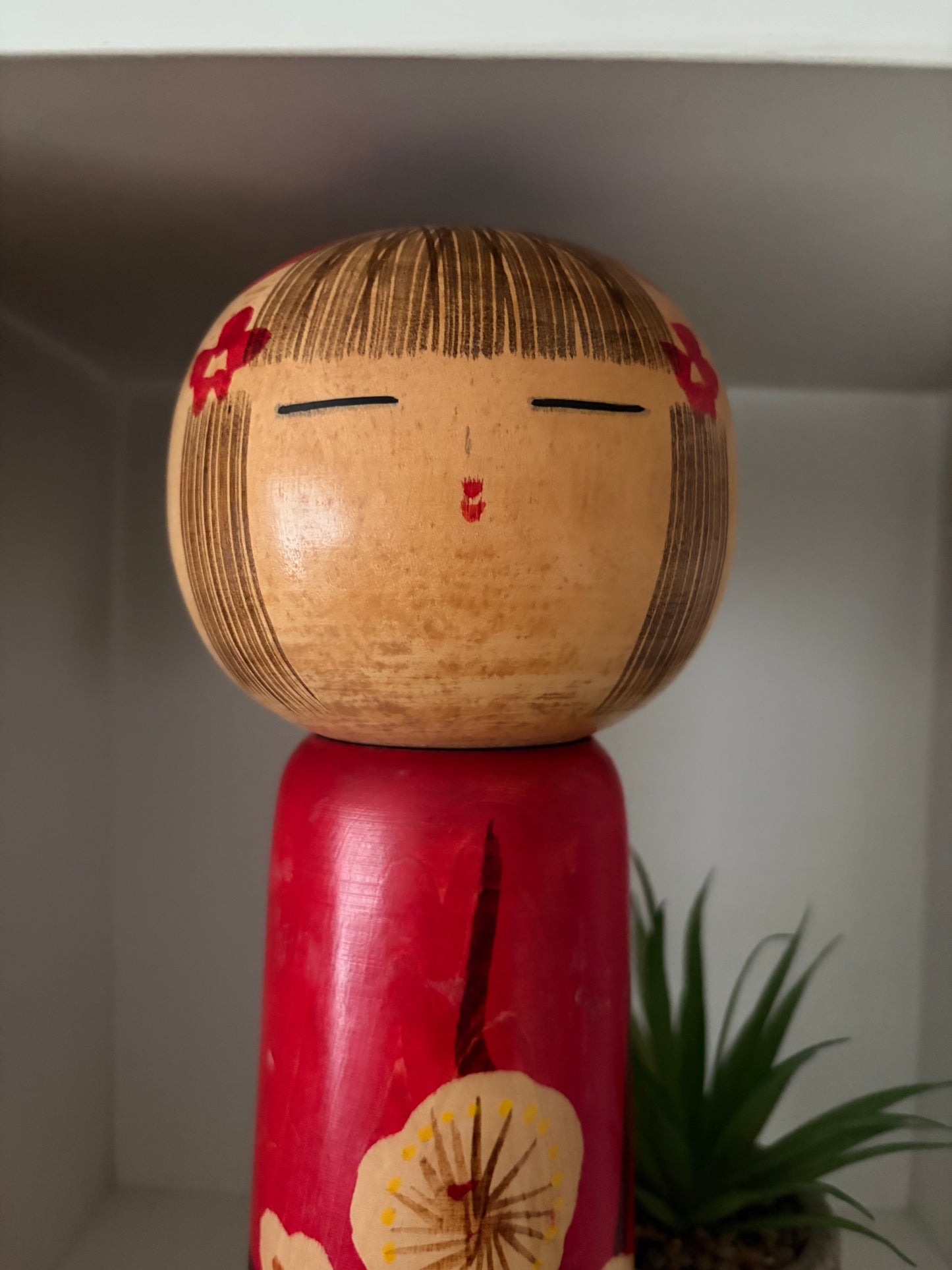 vintage kokeshi by Usuki Hakuho