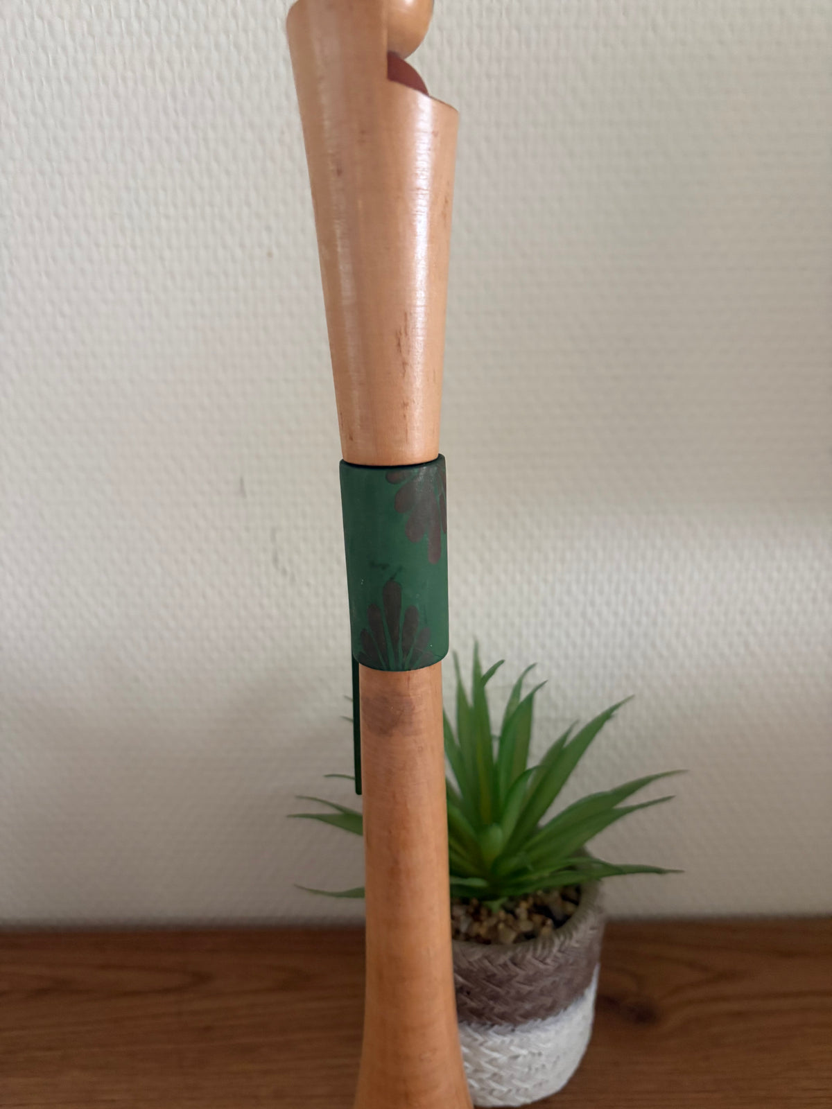 Rare vintage Sosaku kokeshi by Shido Shozan (1932-1995)