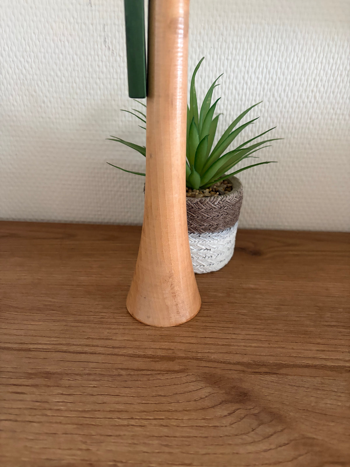 Rare vintage Sosaku kokeshi by Shido Shozan (1932-1995)