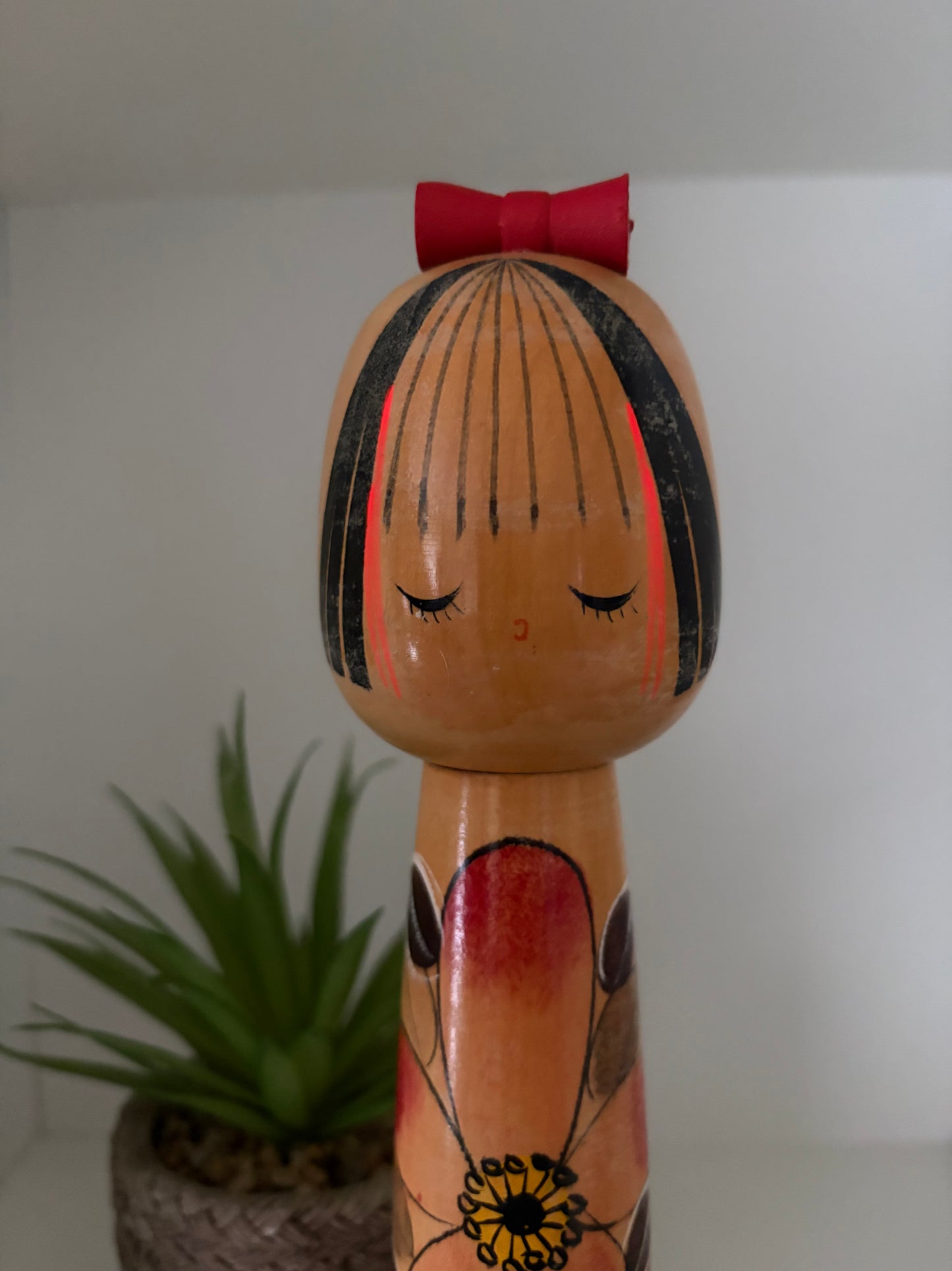 Vintage Sosaku kokeshi by Yajima Suihou (1915-)