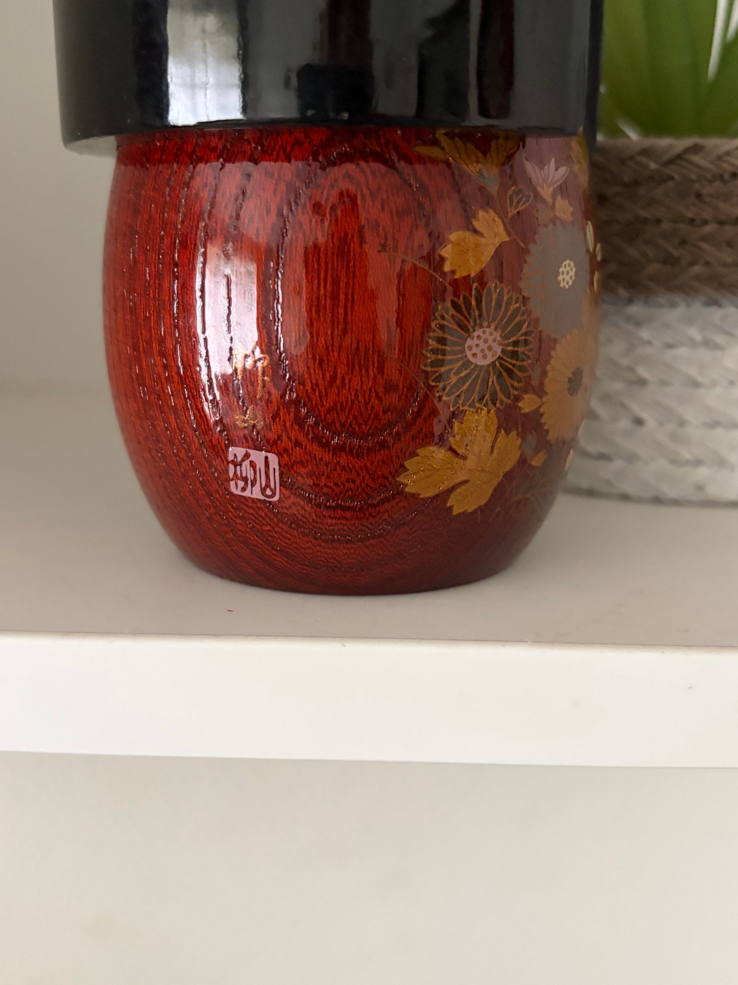 Beautiful vintage lacquer Sosaku kokeshi