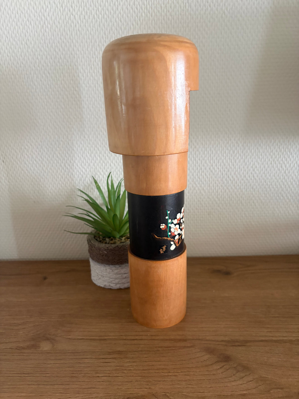 Vintage Gumma kokeshi by Sogen Departement store - Big version