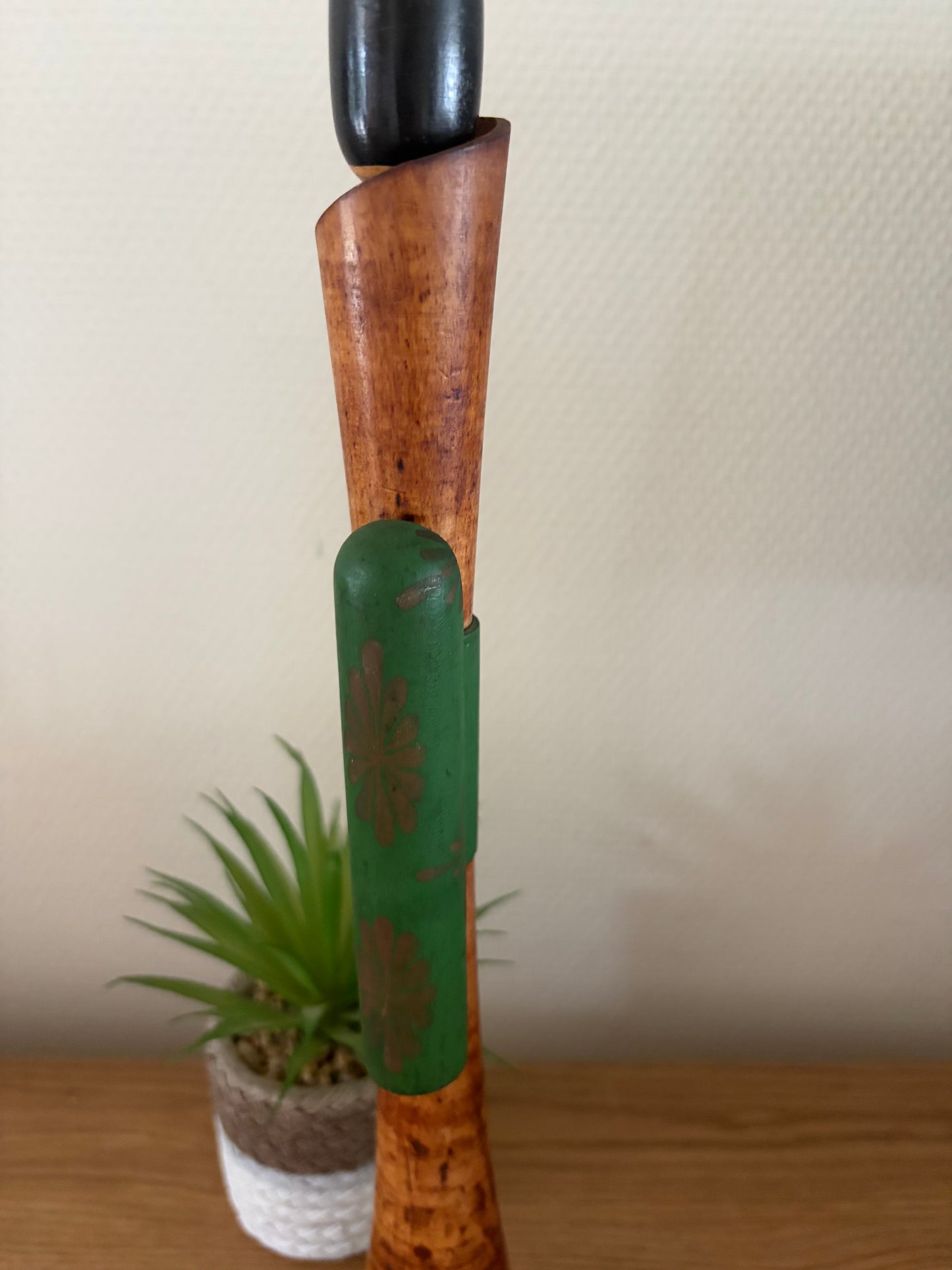 Rare vintage Sosaku kokeshi by Shido Shozan (1932-1995)