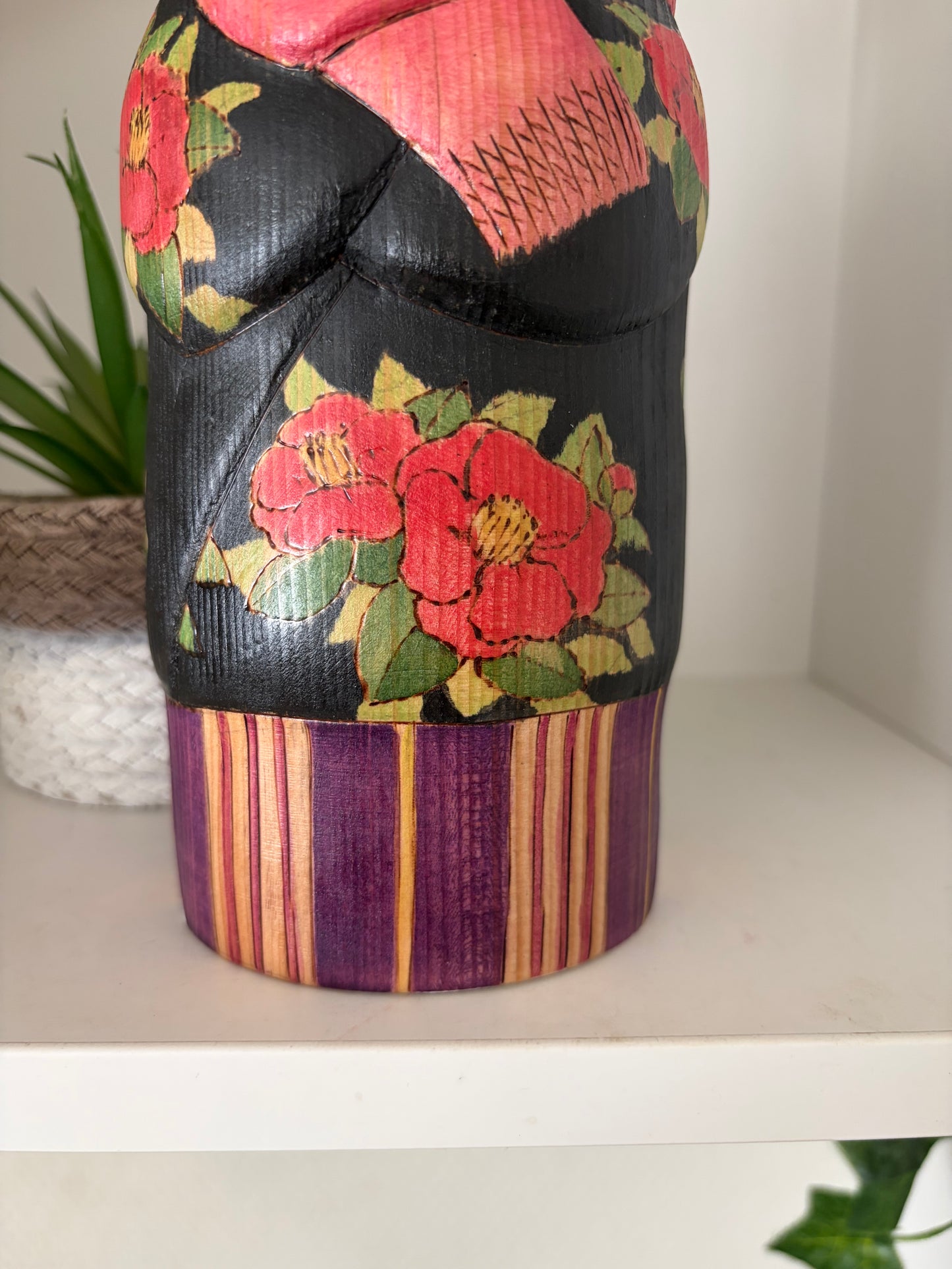 Unique Modern Sosaku kokeshi by Yuko Yamazaki - With box