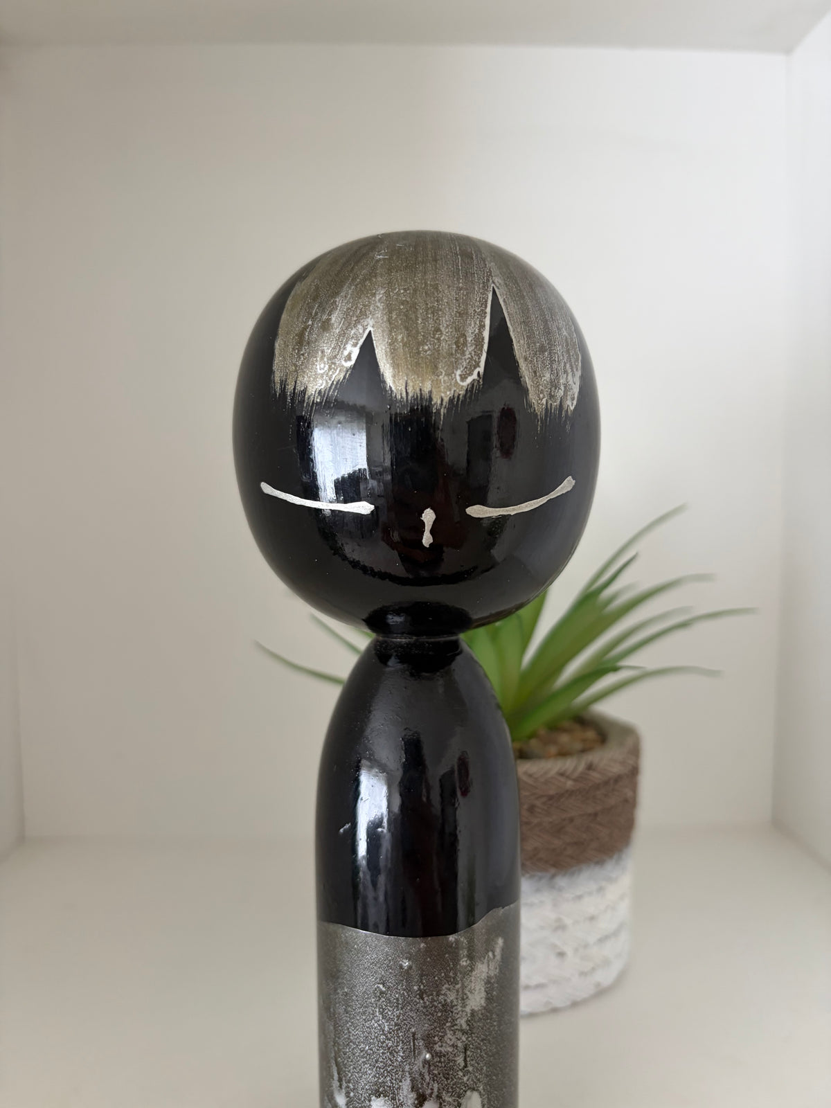 Exclusive Sosaku kokeshi by Hideo Ishihara (1925-1999)
