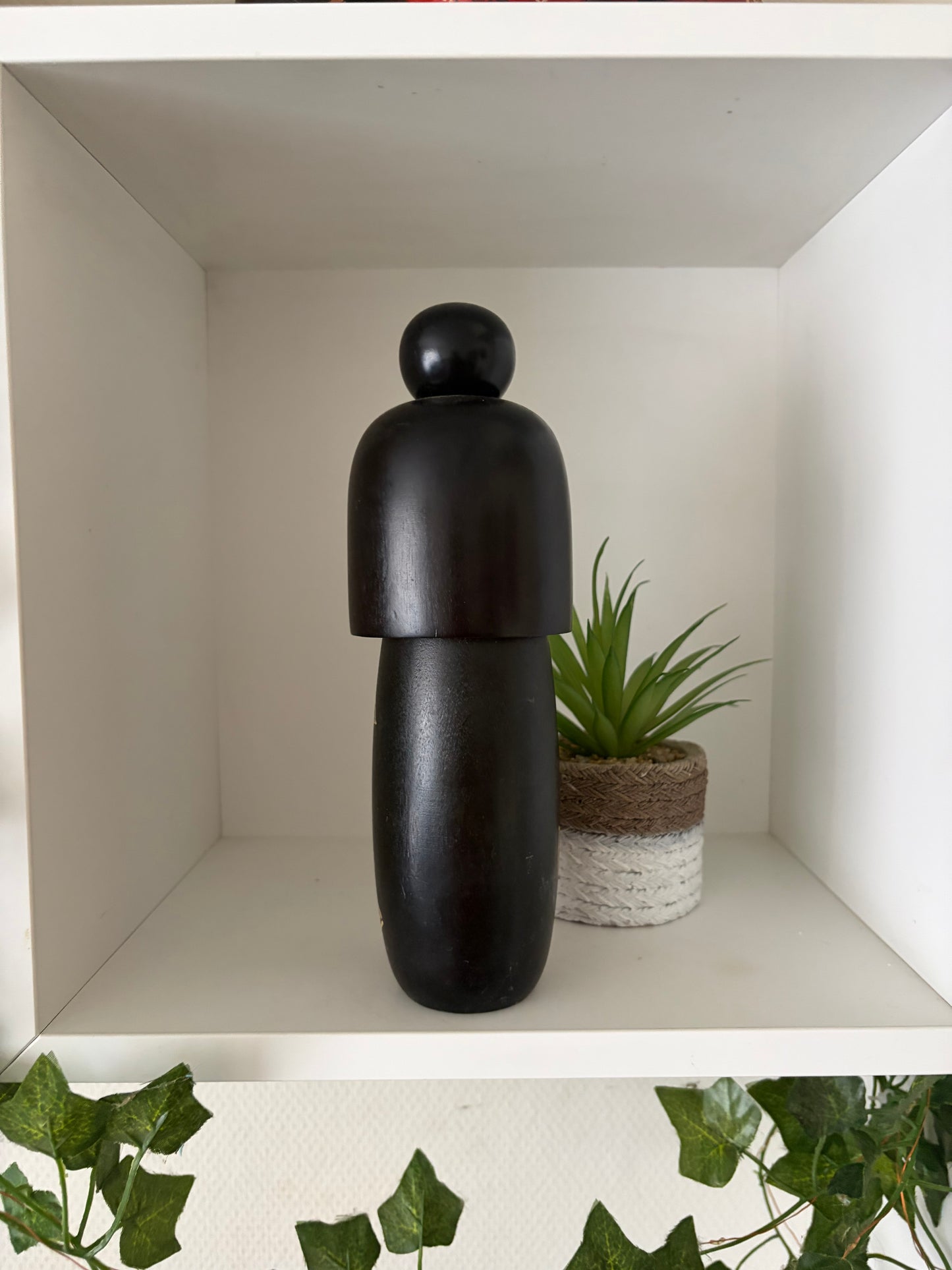 Vintage Gumma kokeshi by Hajime Miyashita (1940-)