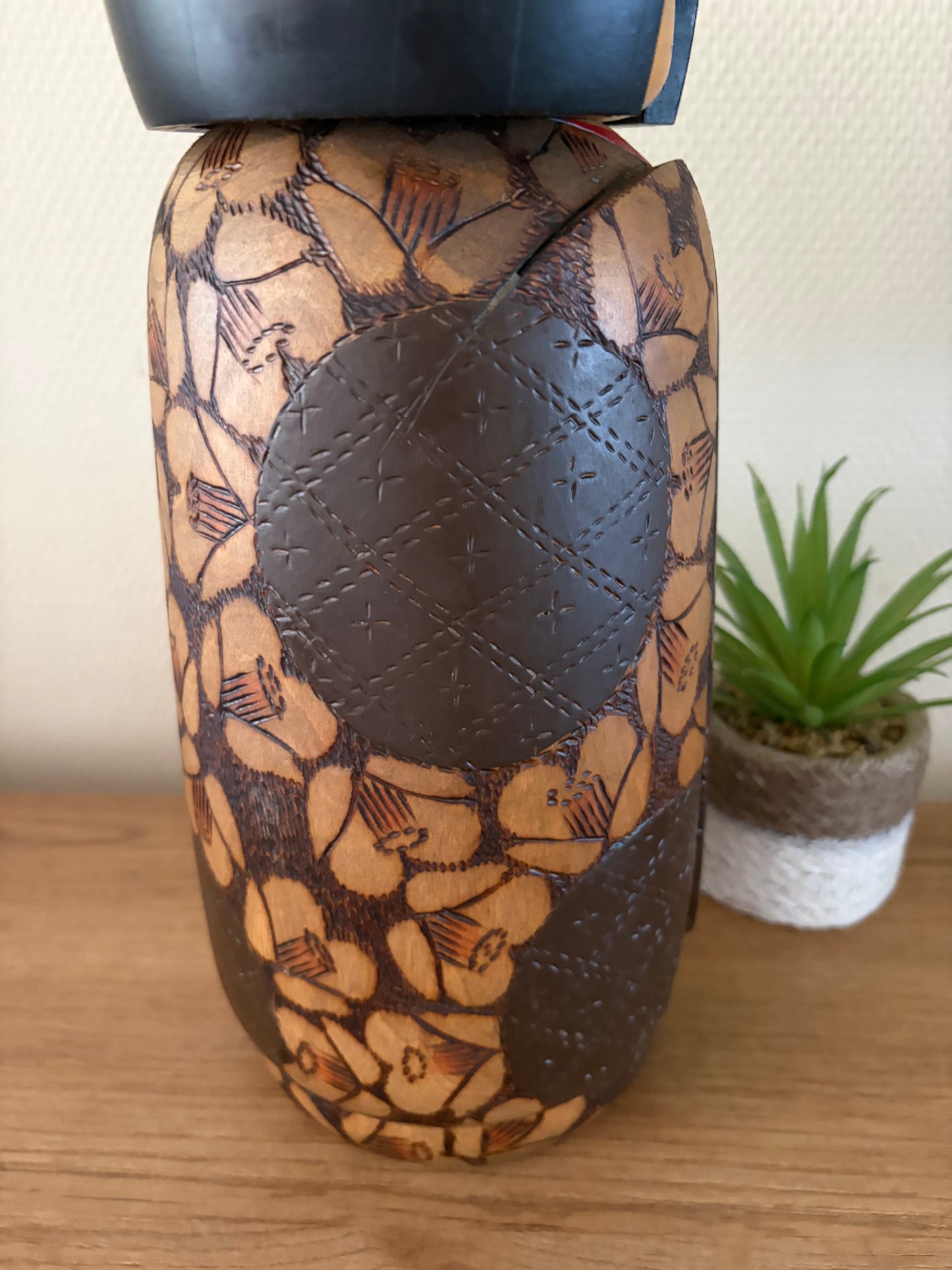 Rare vintage Gumma kokeshi by Inosuke Kobayashi (1931-)