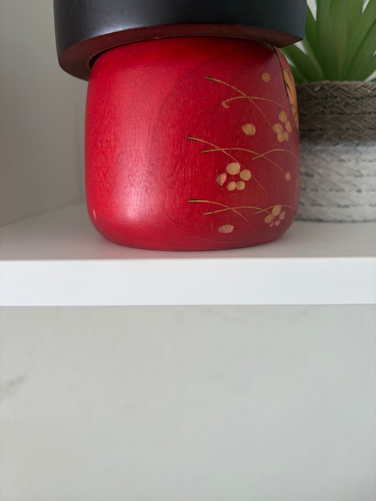 Beautiful vintage Sosaku kokeshi by Koho