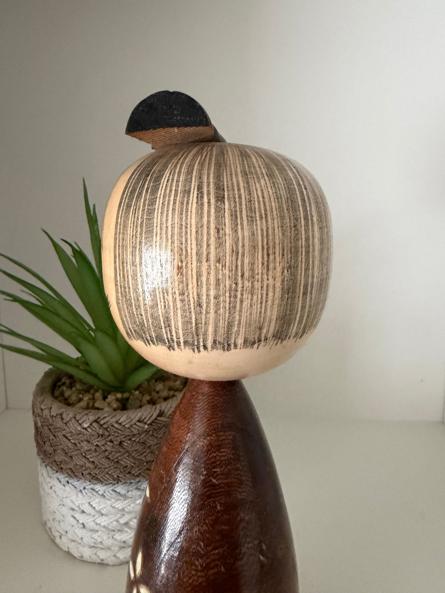 Vintage Sosaku kokeshi by Isamu Yamakawa (1928-)