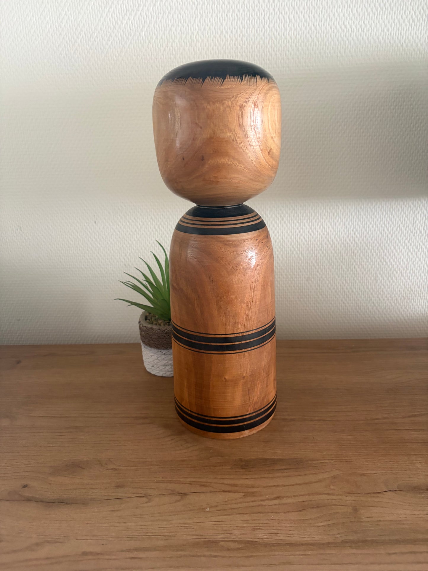 Big and heavy vintage Monochrome Togatta kokeshi by Sato Tadashi